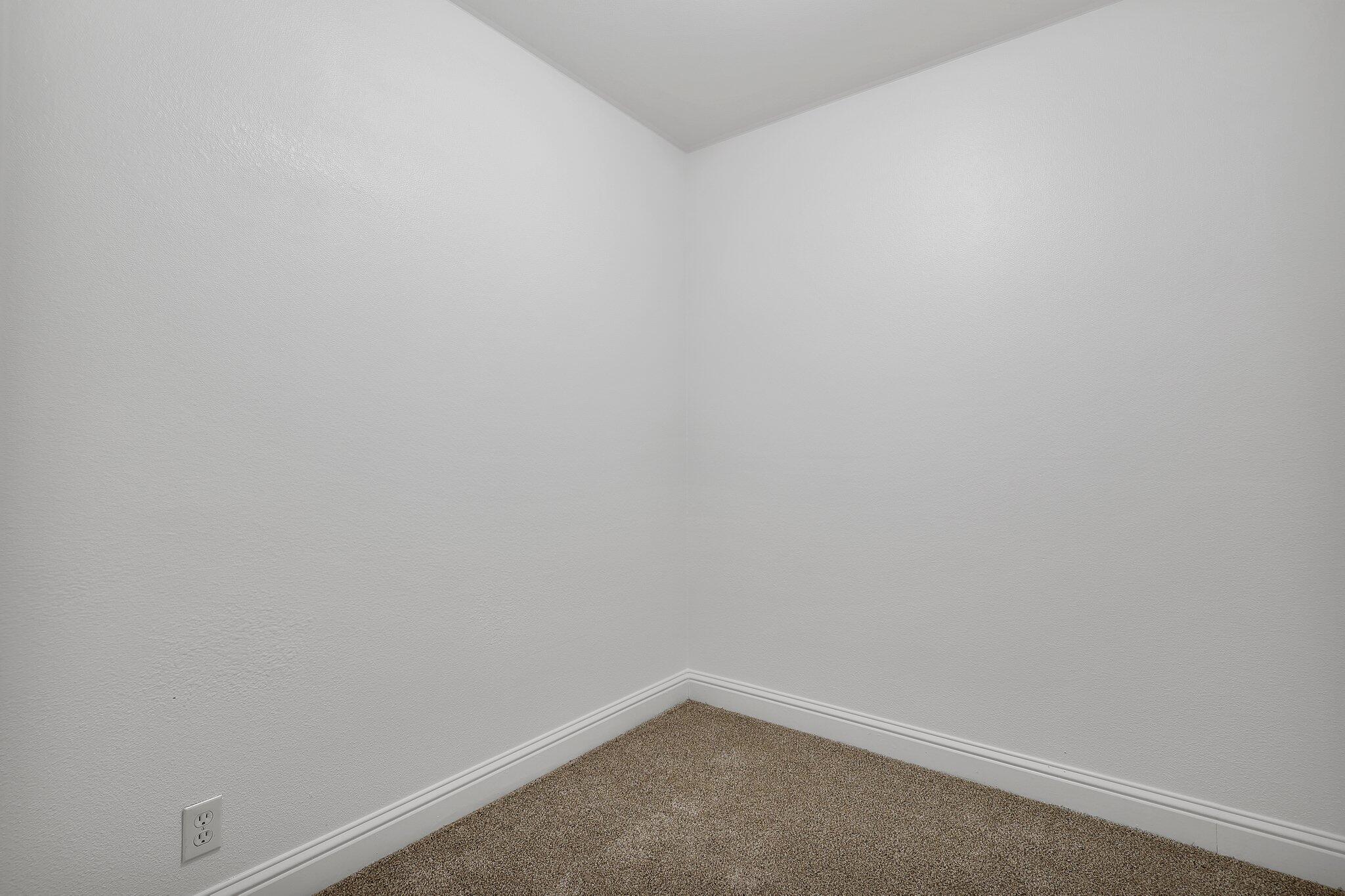 property viewer photo 35
