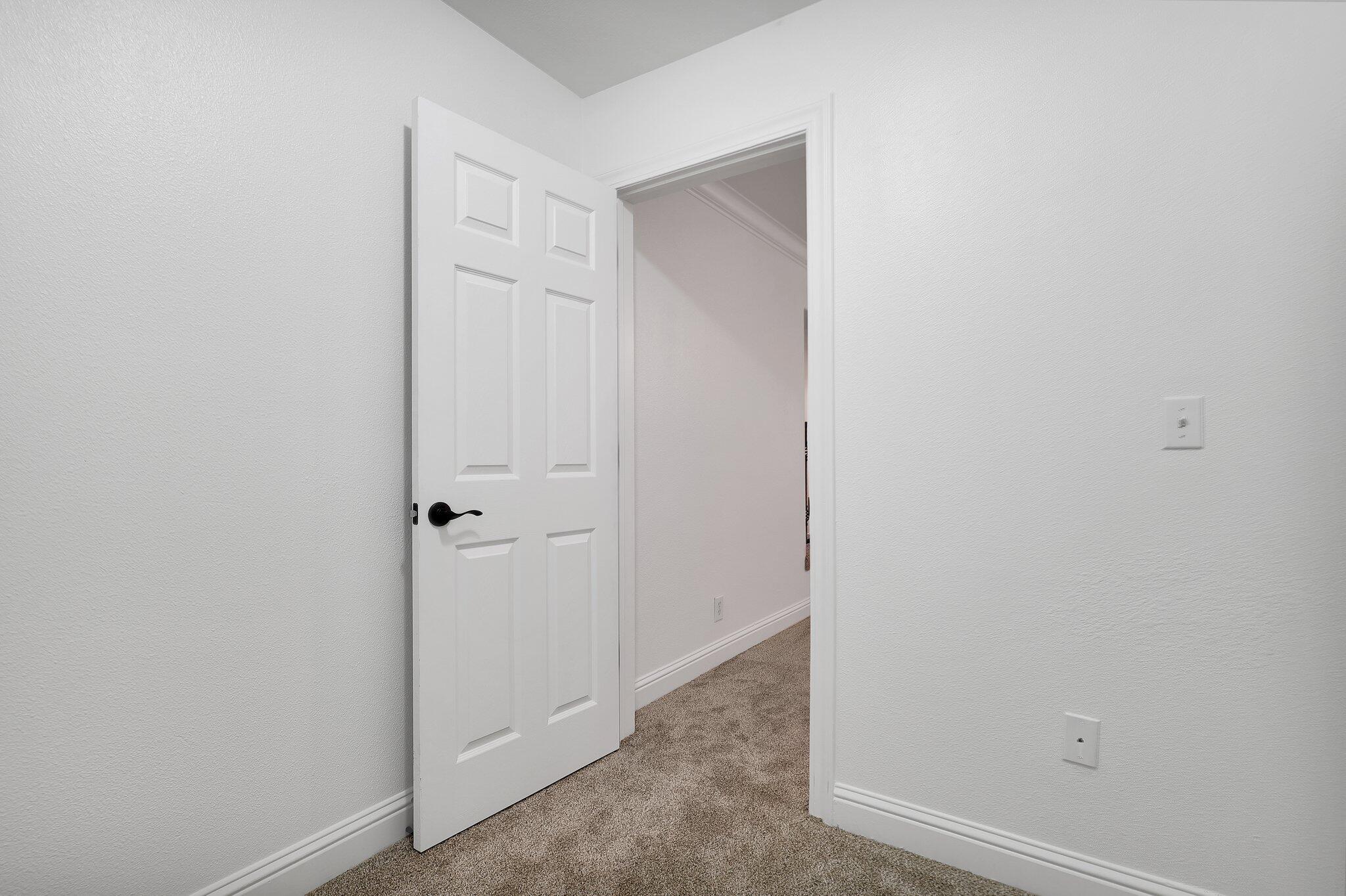 property viewer photo 36