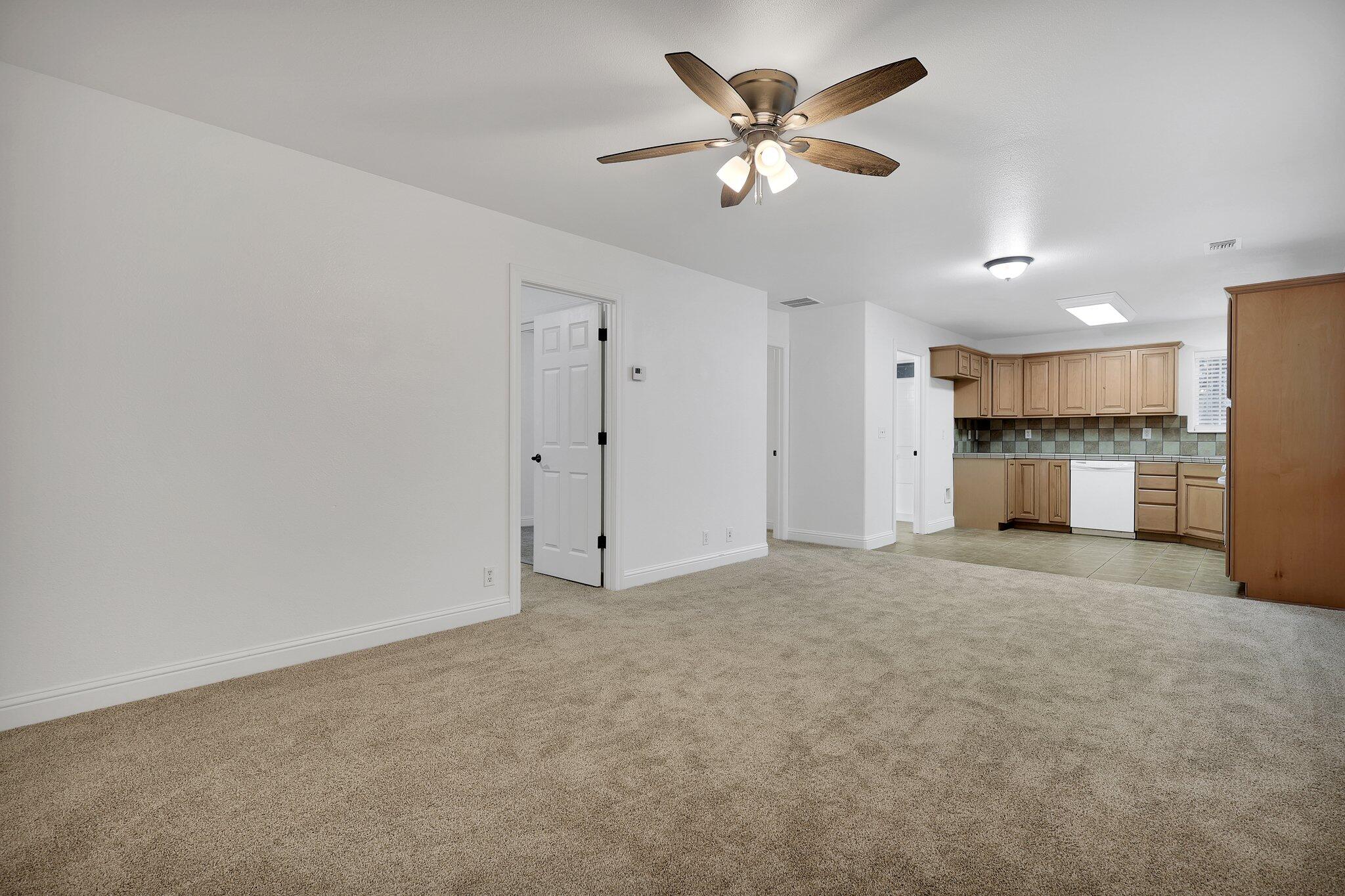 property viewer photo 41