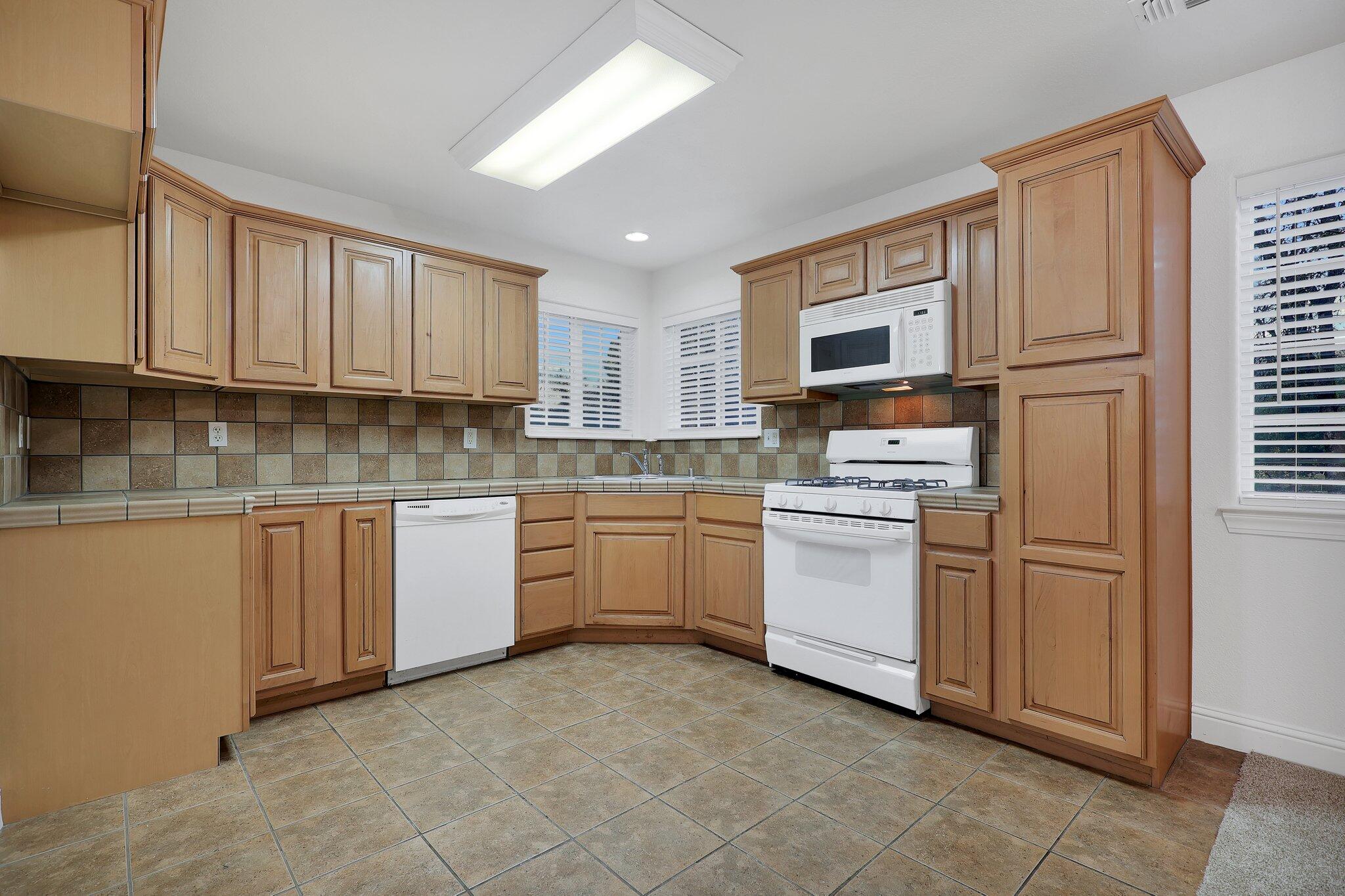 property viewer photo 44