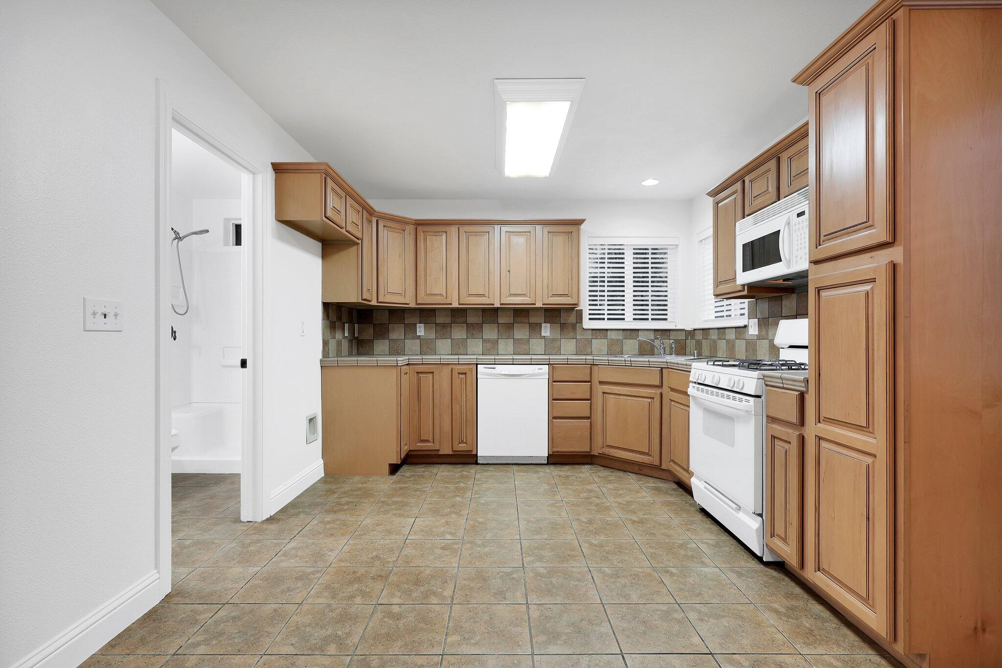 property viewer photo 46