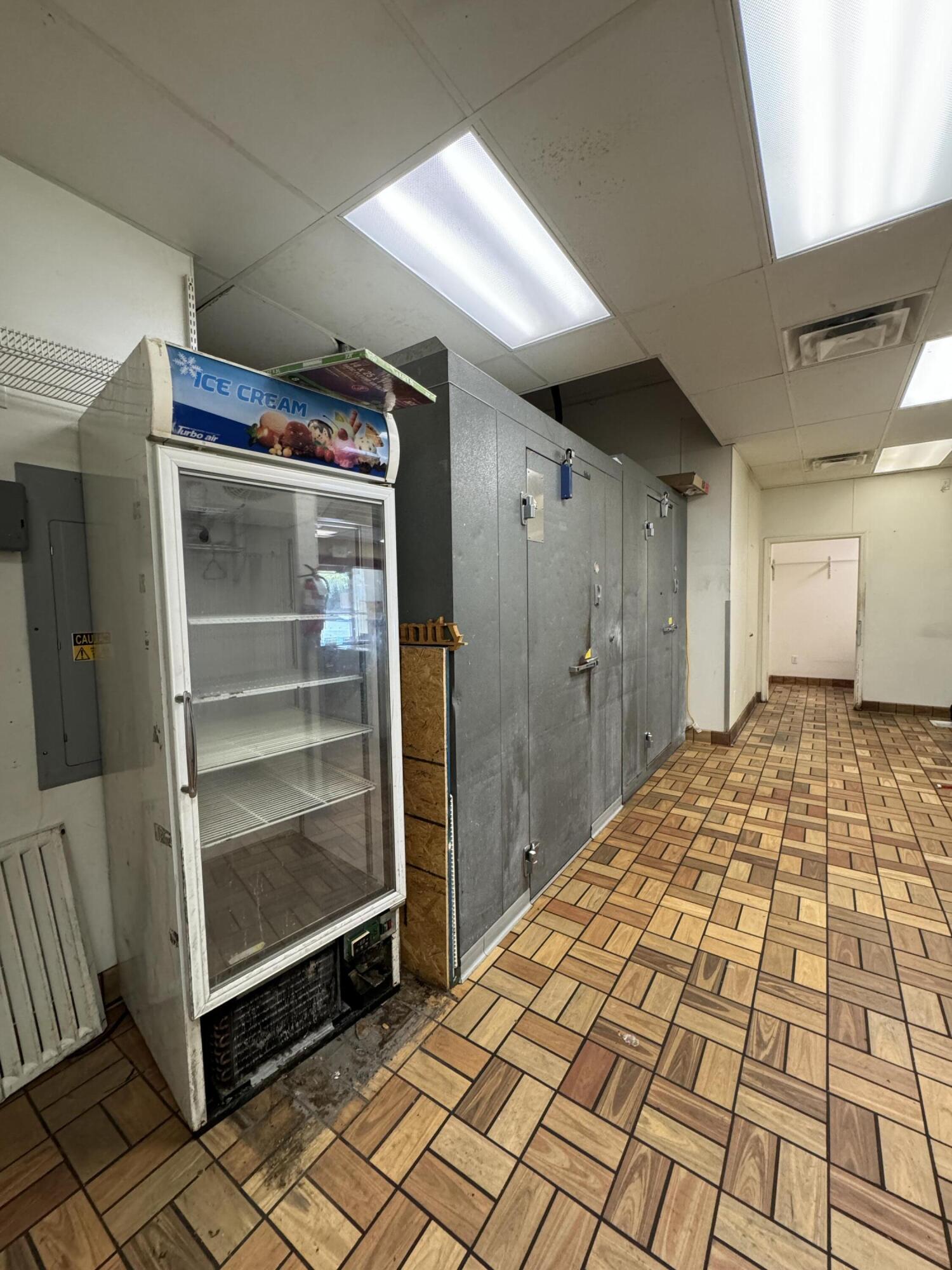 property viewer photo 15