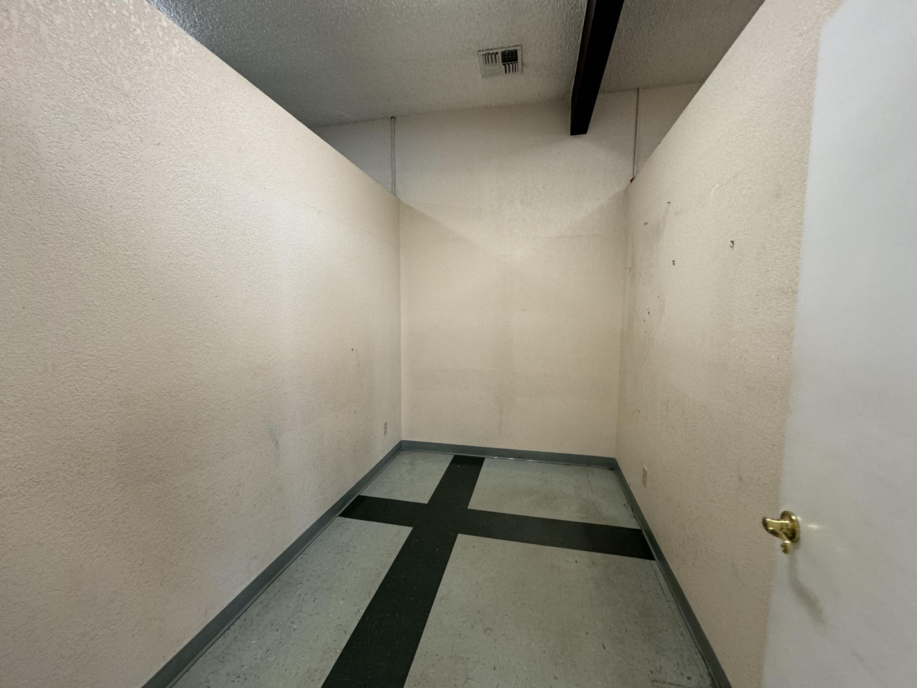 property viewer photo 11