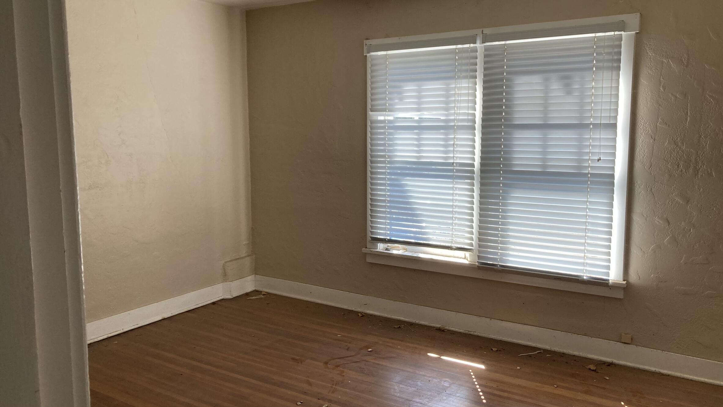 property viewer photo 11