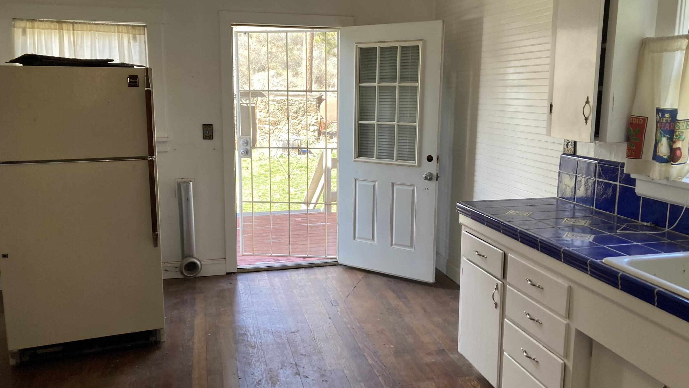 property viewer photo 26