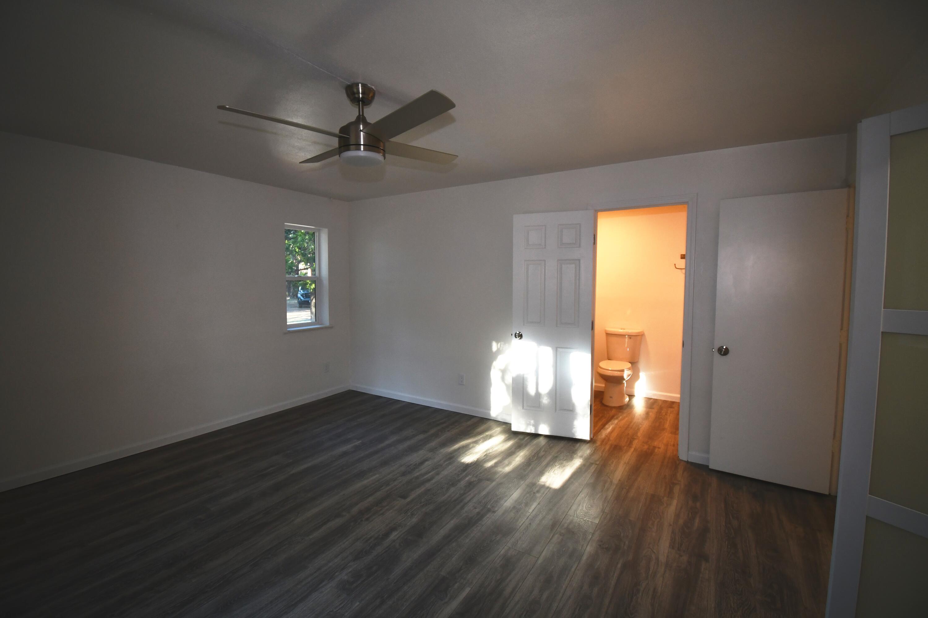 property viewer photo 15