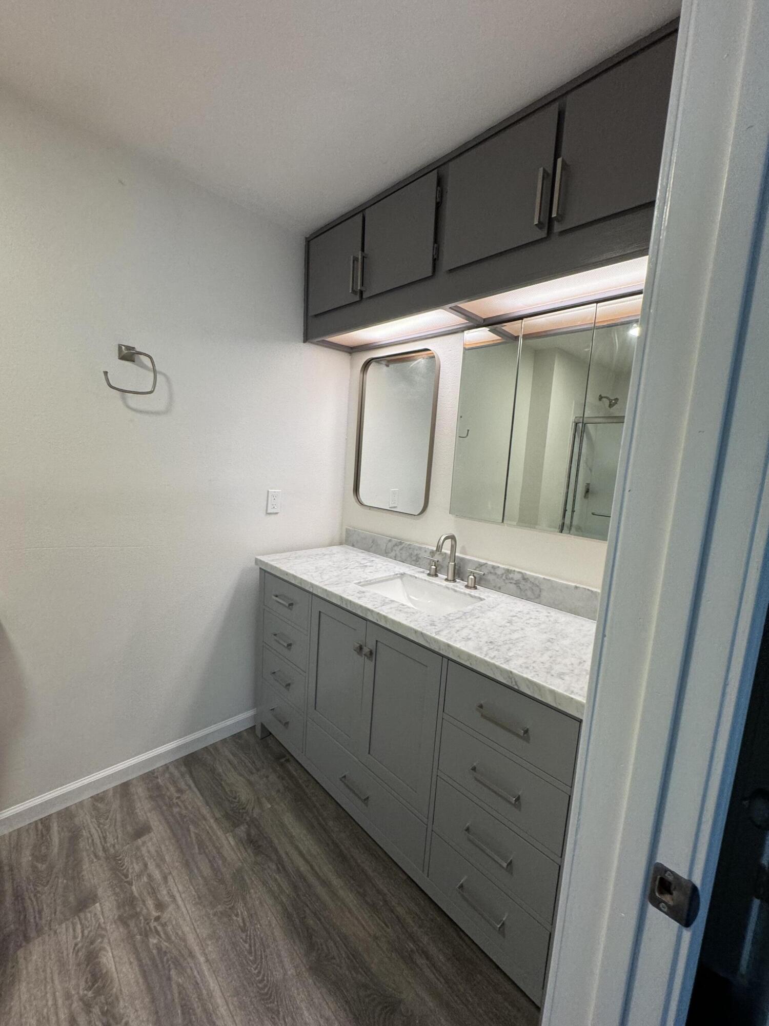 property viewer photo 19