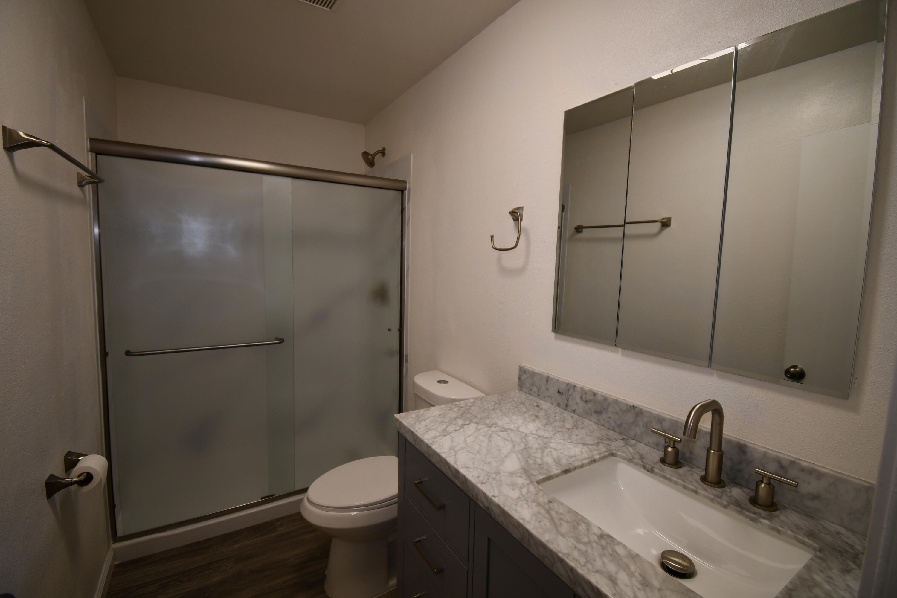 property viewer photo 30