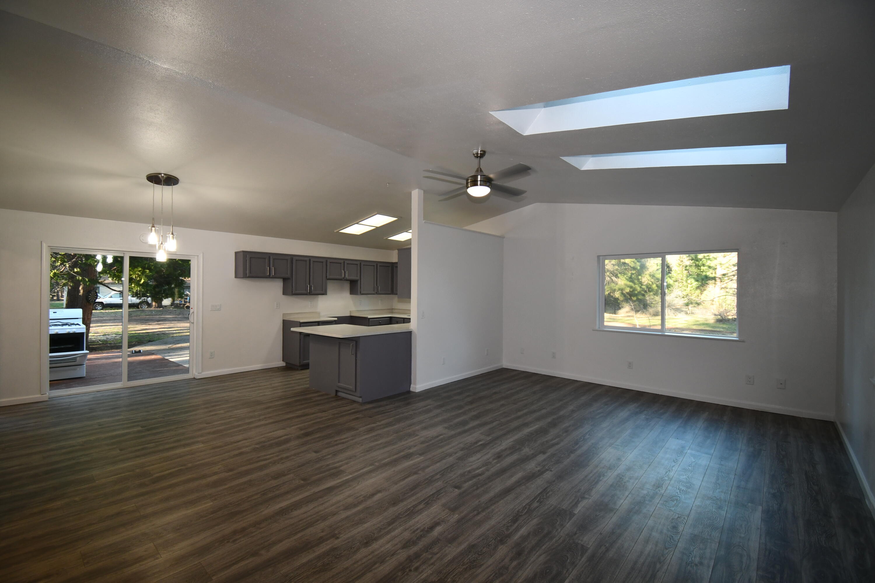 property viewer photo 6
