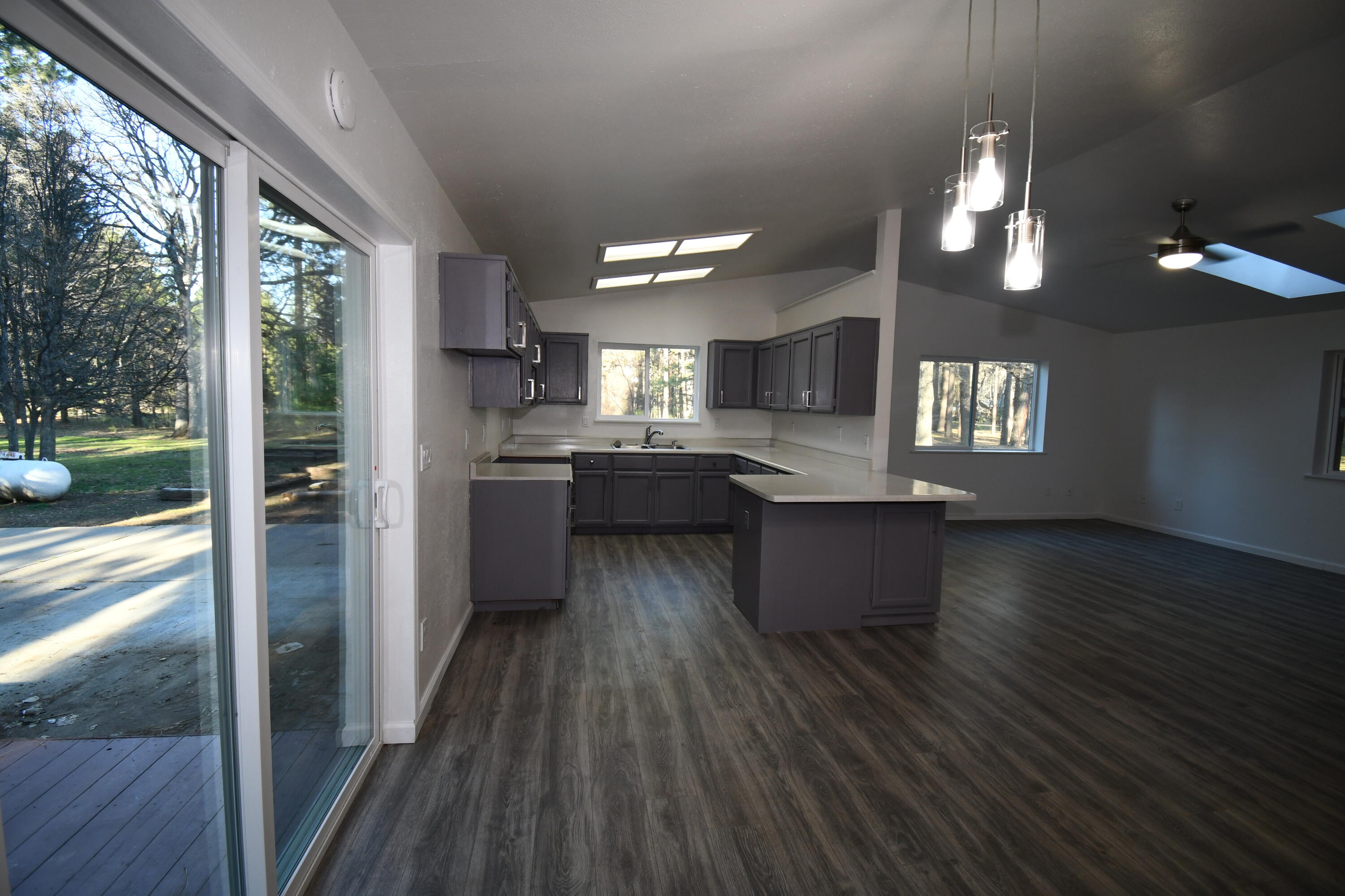 property viewer photo 7