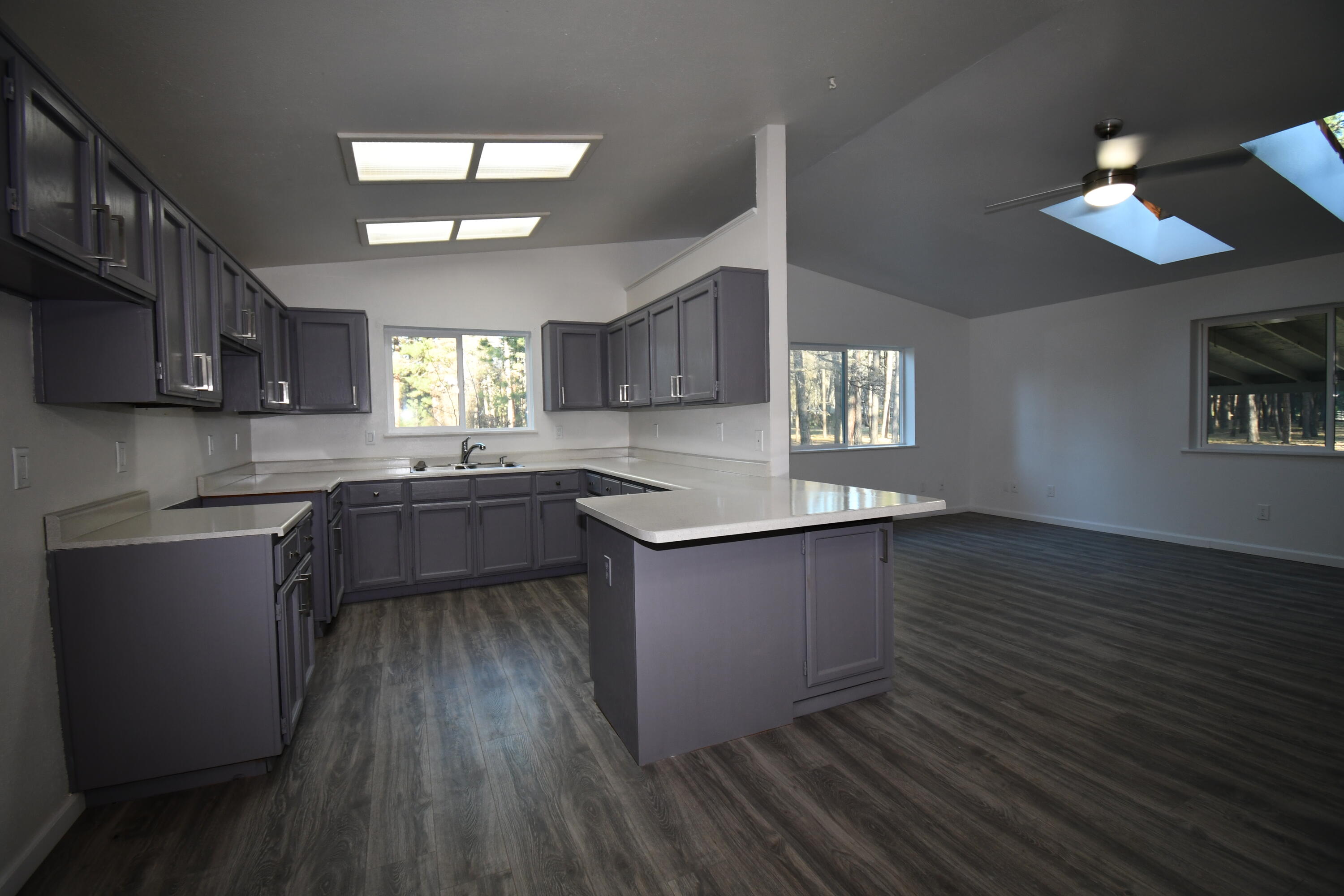 property viewer photo 9
