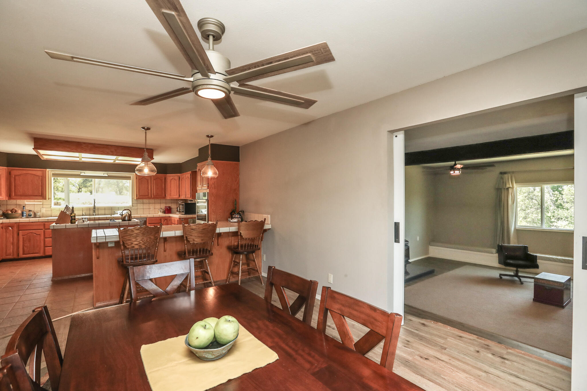 property viewer photo 35