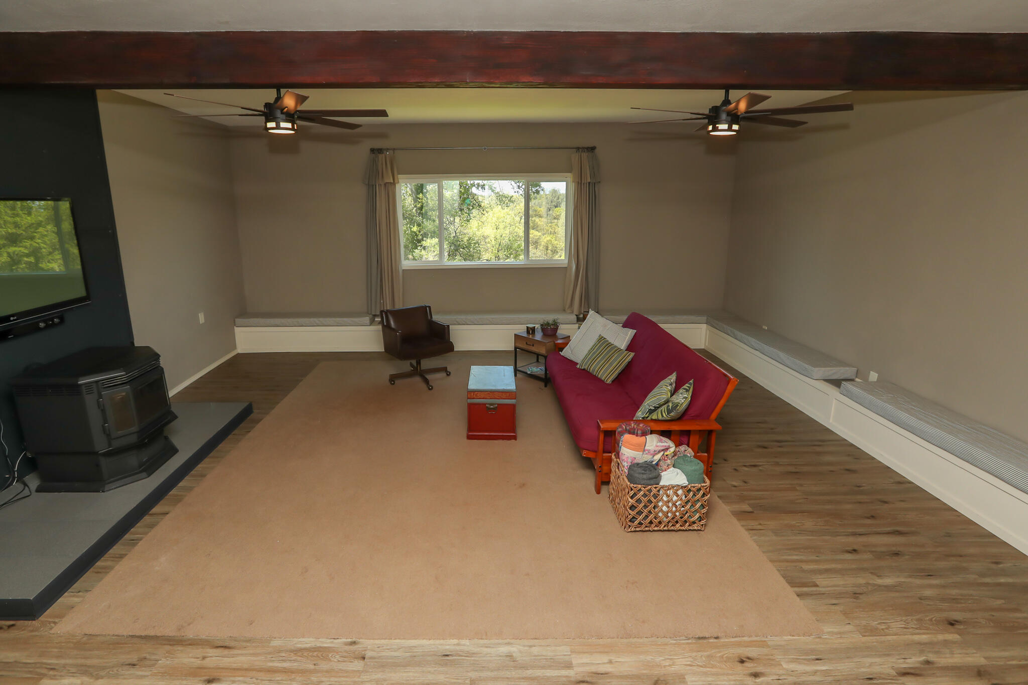 property viewer photo 38