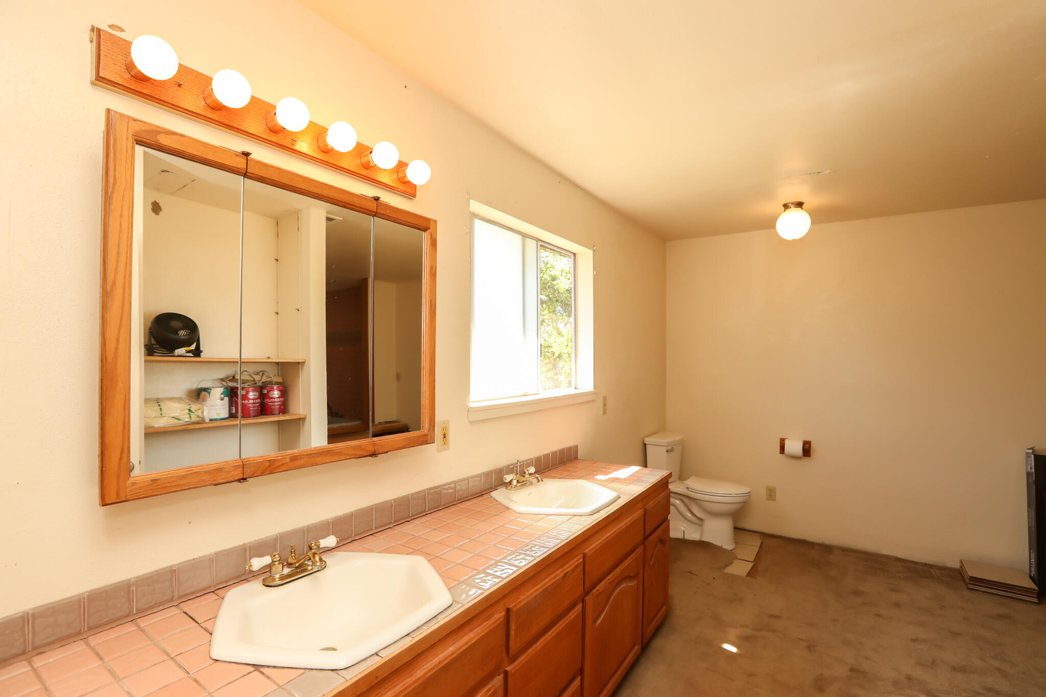 property viewer photo 68