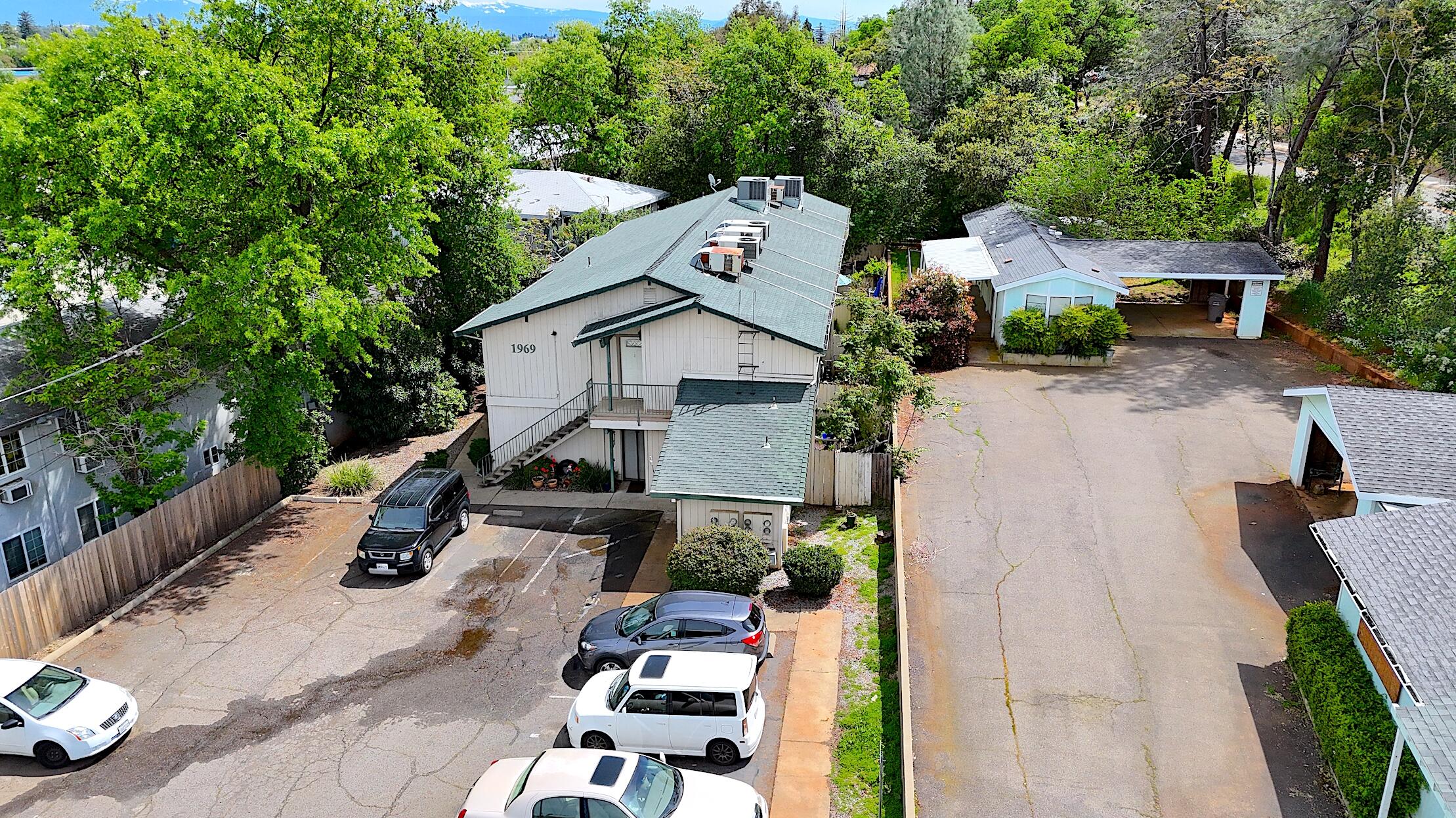 property viewer photo 2