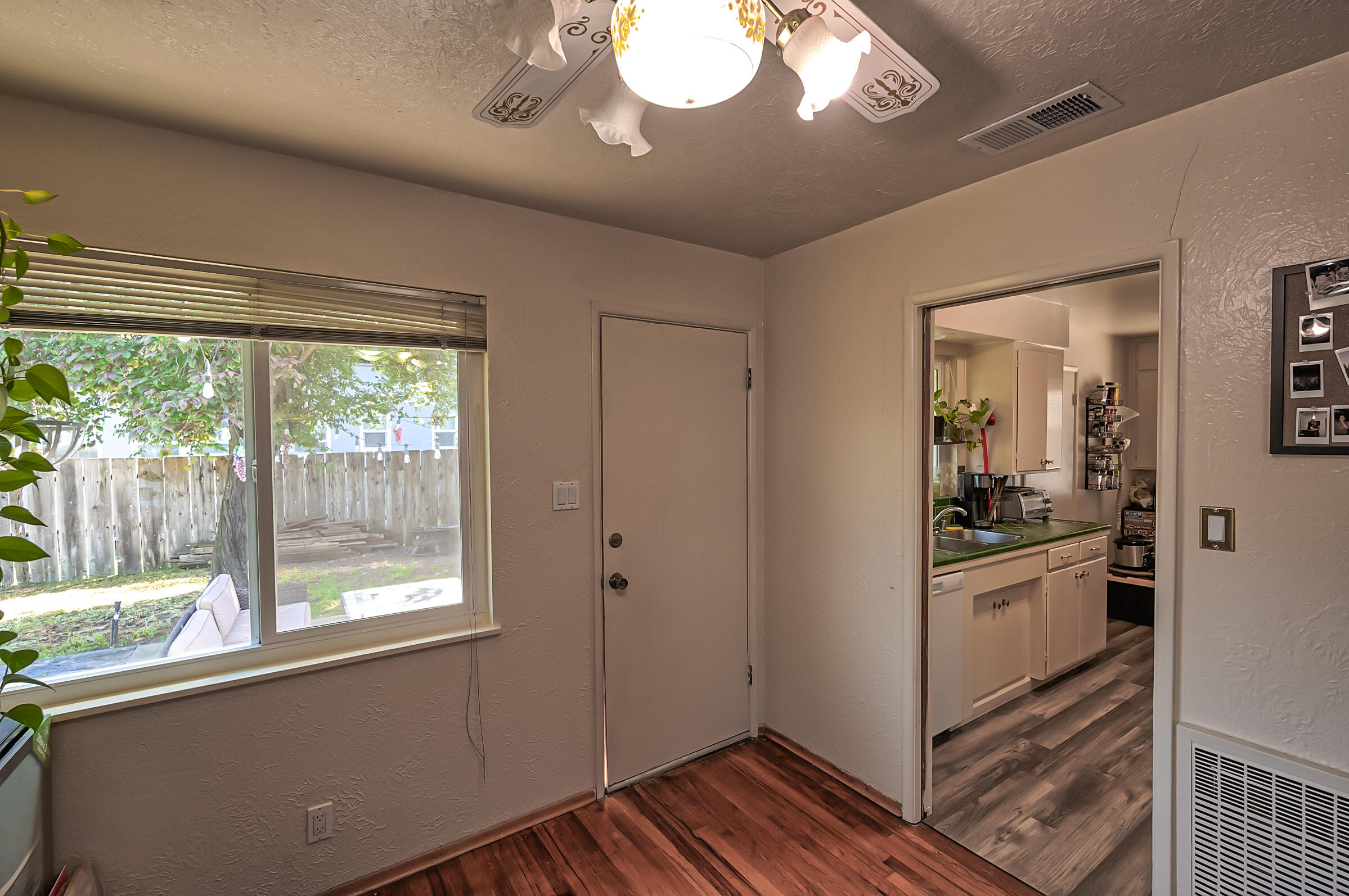 property viewer photo 14