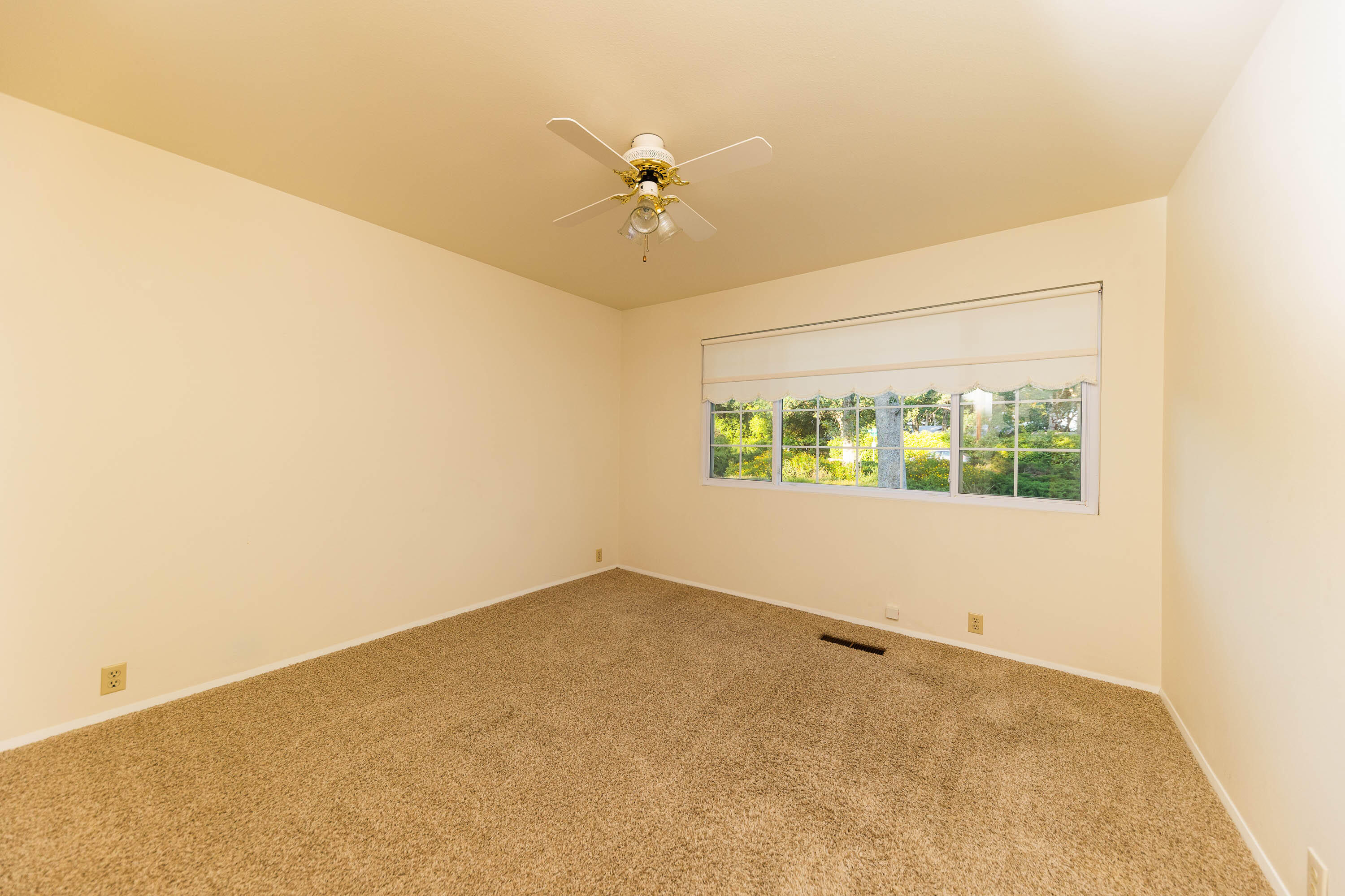 property viewer photo 10
