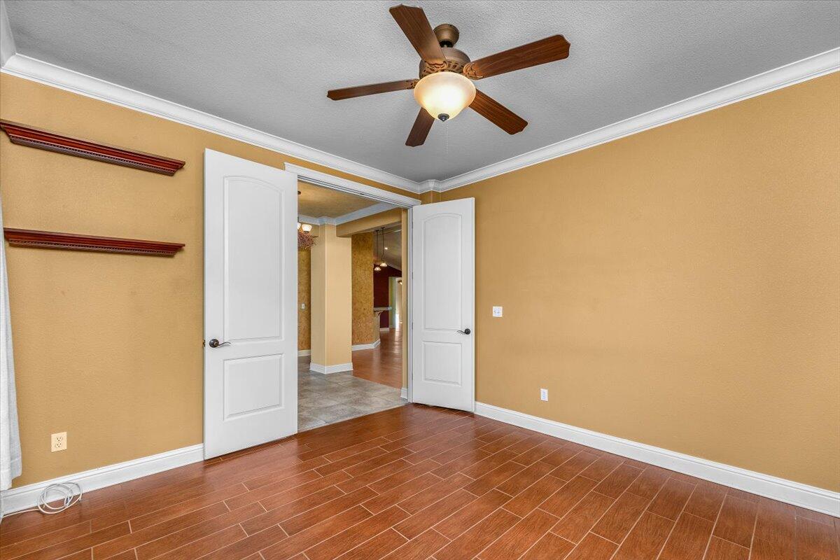 property viewer photo 44