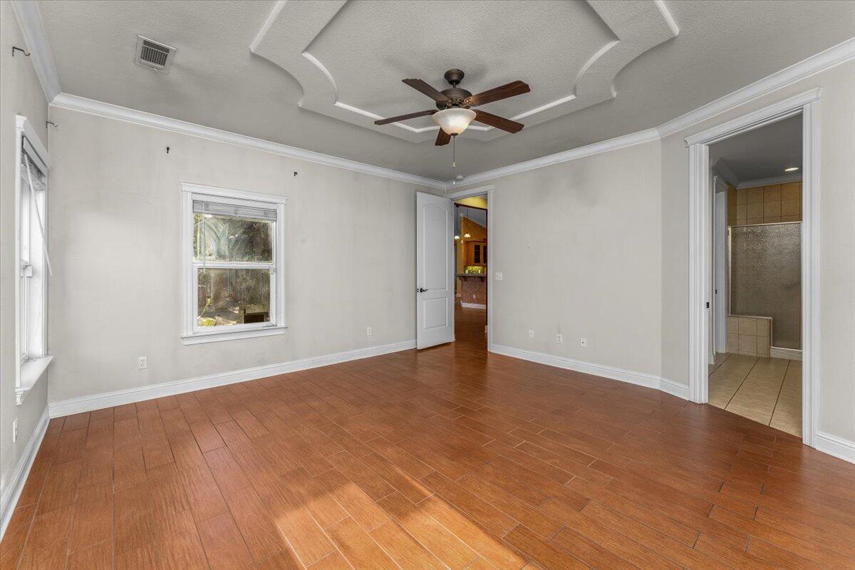 property viewer photo 48