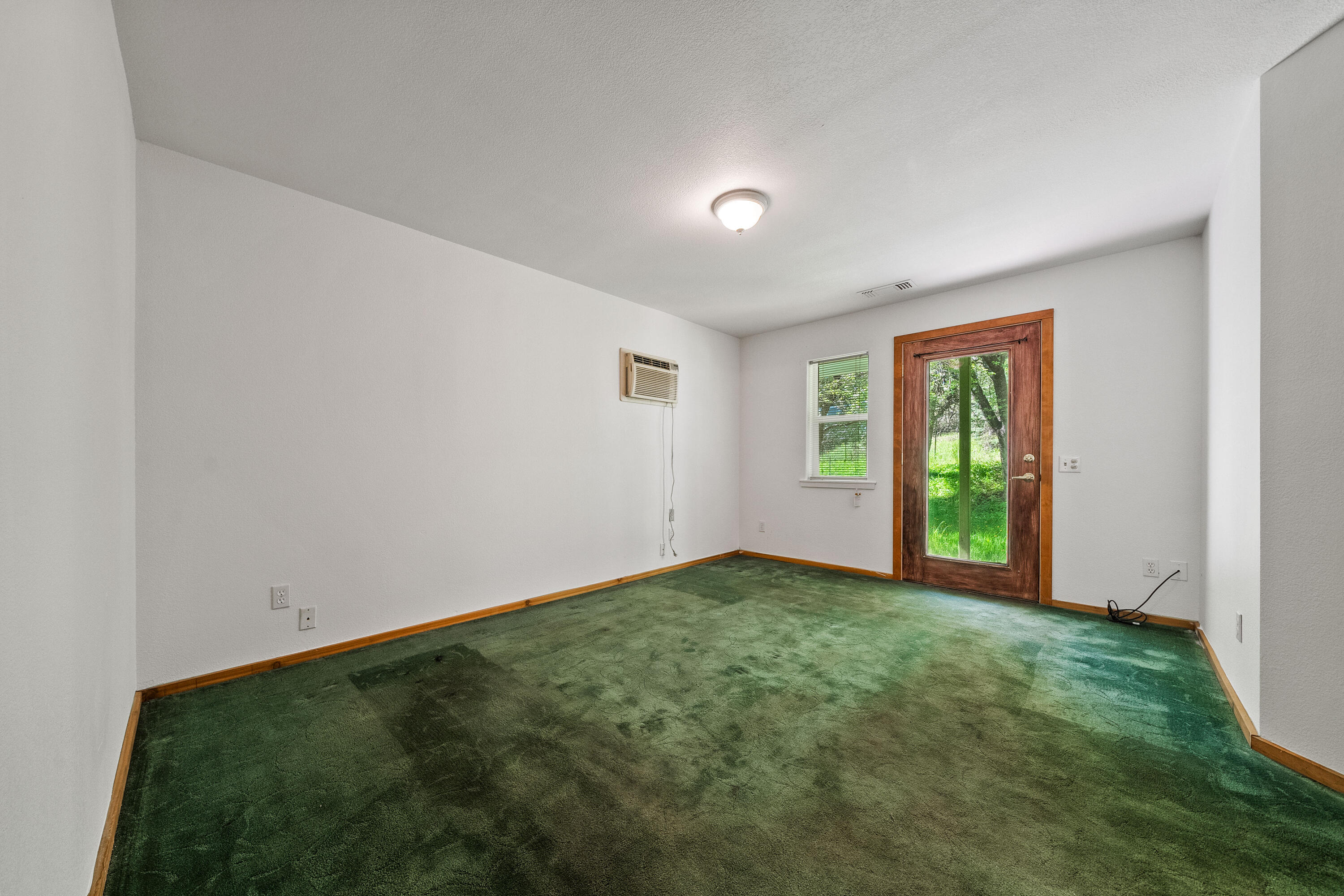 property viewer photo 19