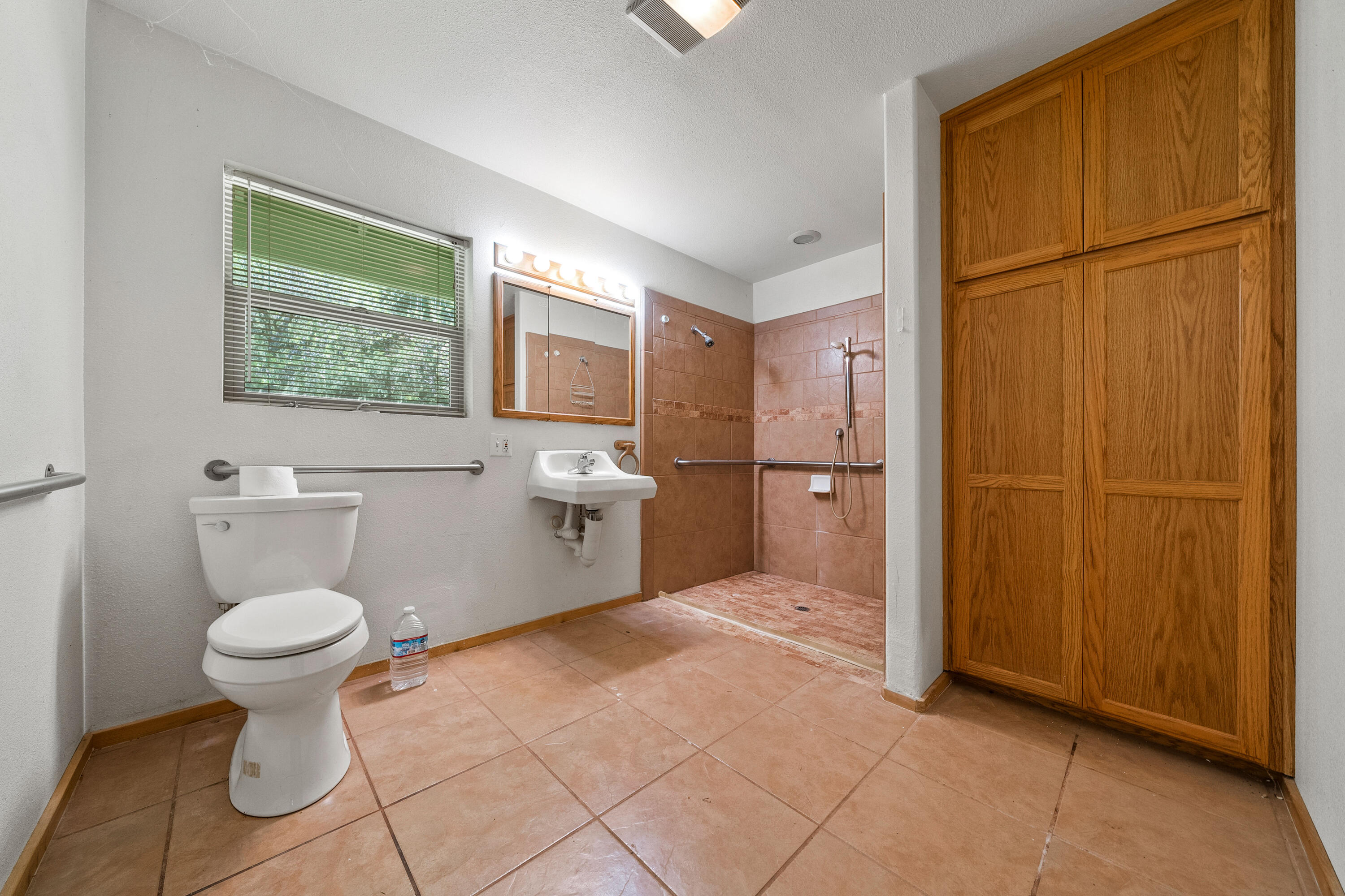 property viewer photo 21