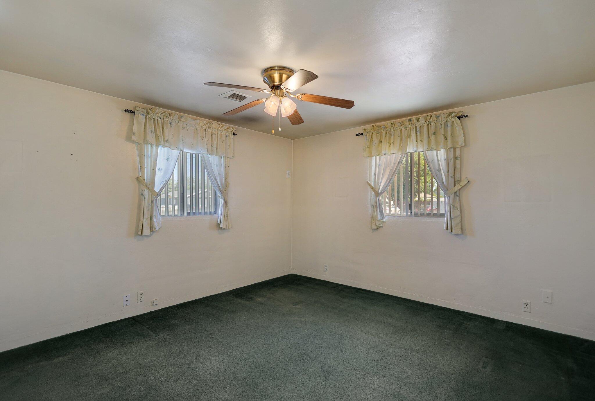 property viewer photo 12