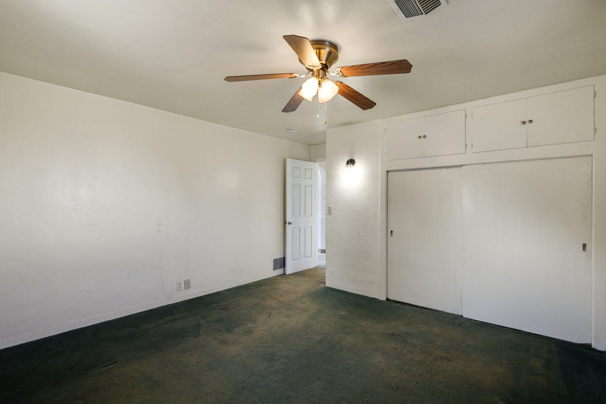 property viewer photo 13