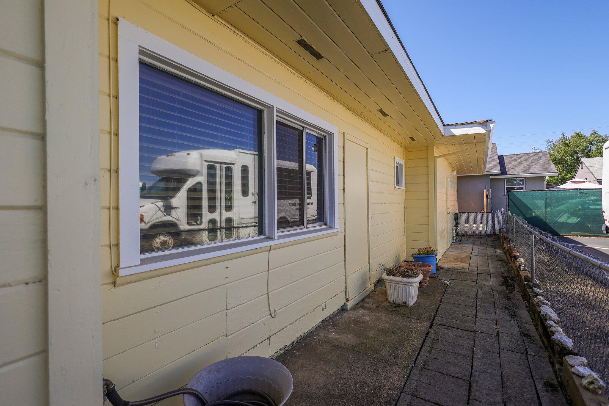 property viewer photo 37