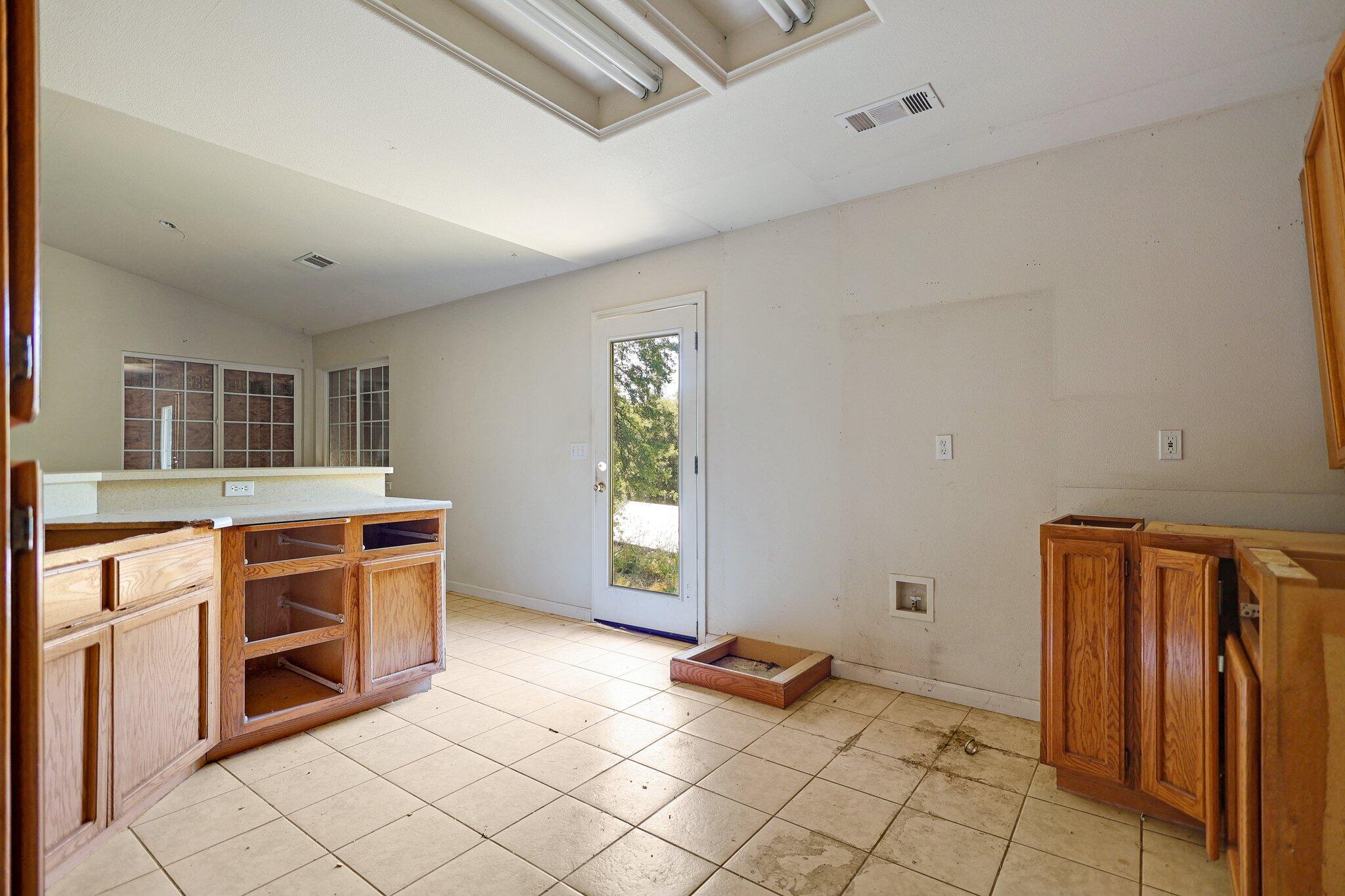 property viewer photo 10