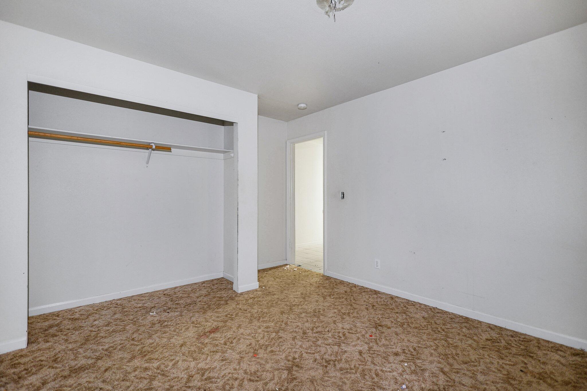 property viewer photo 15
