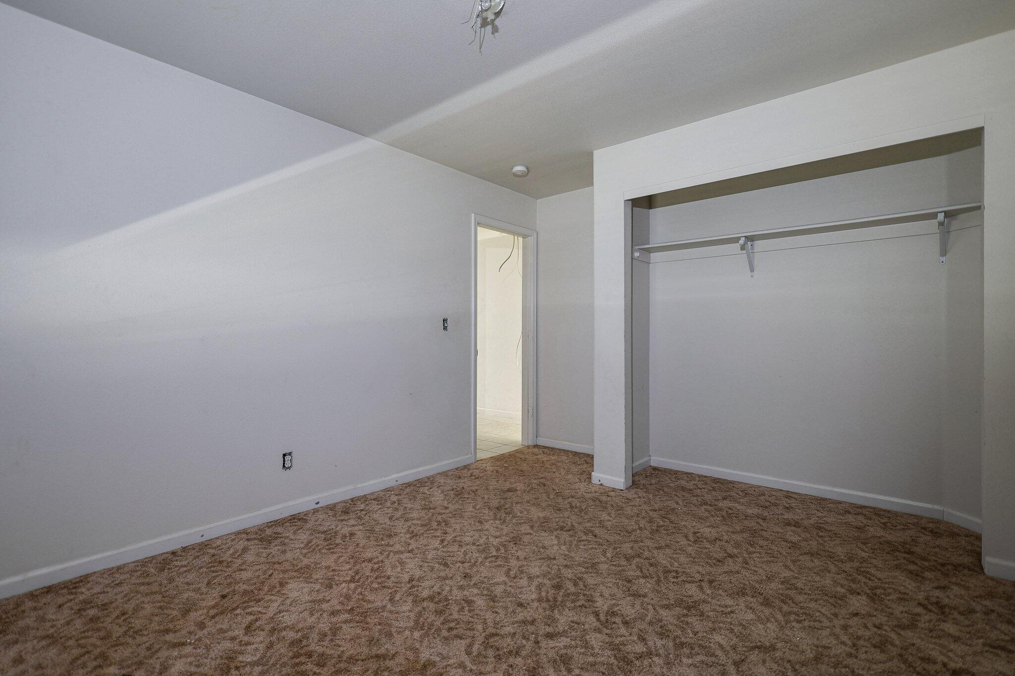 property viewer photo 18