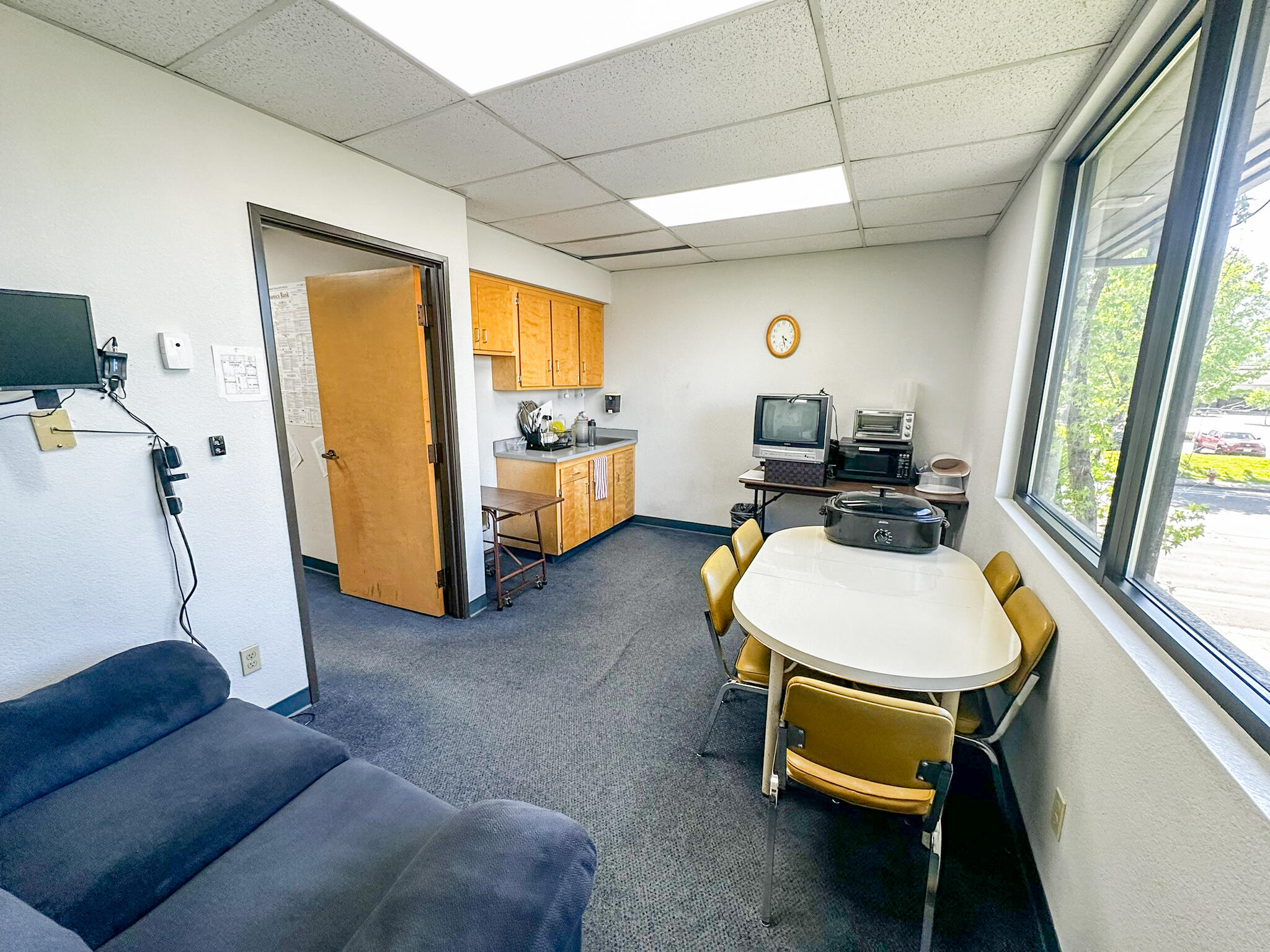 main property photo 9