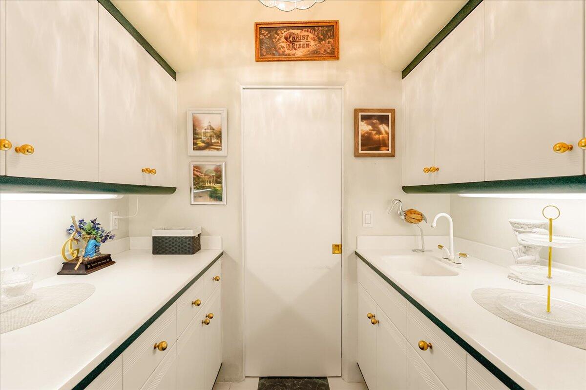 property viewer photo 44