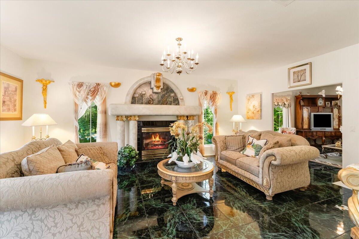 property viewer photo 52