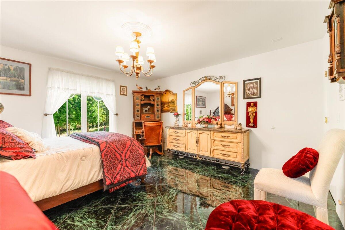 property viewer photo 56