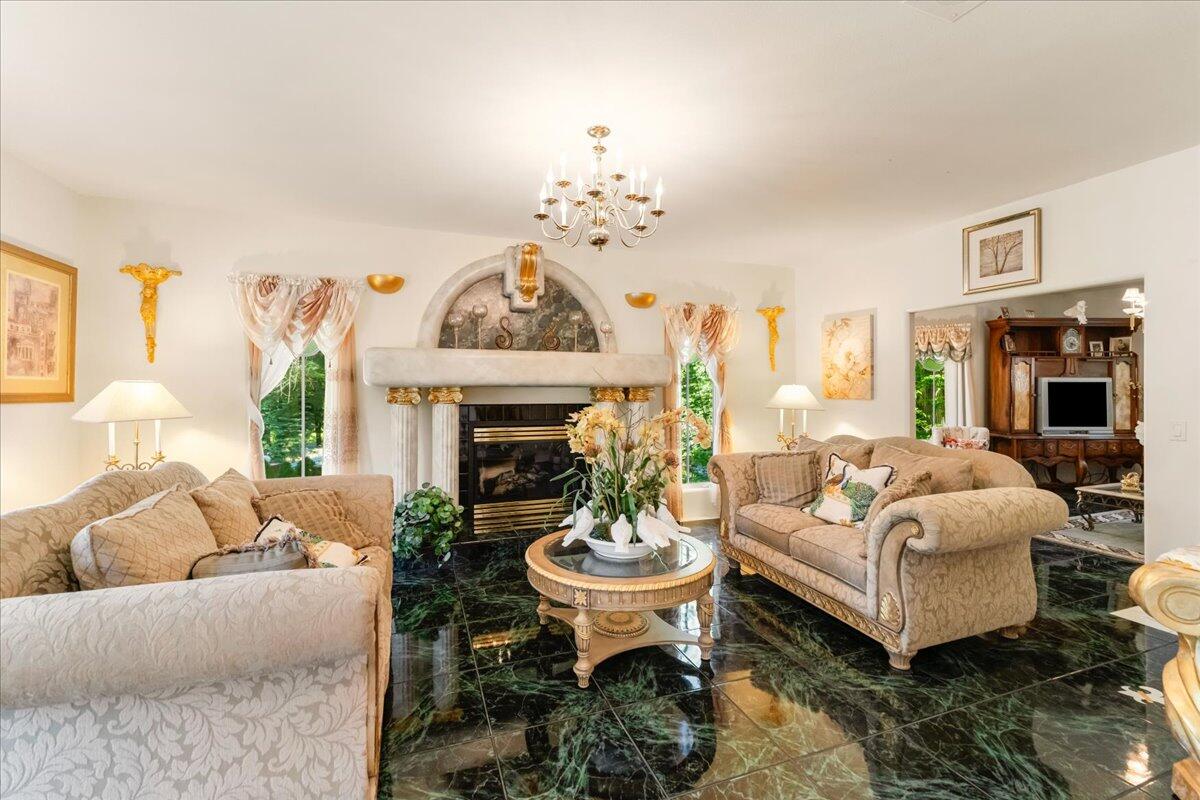property viewer photo 72