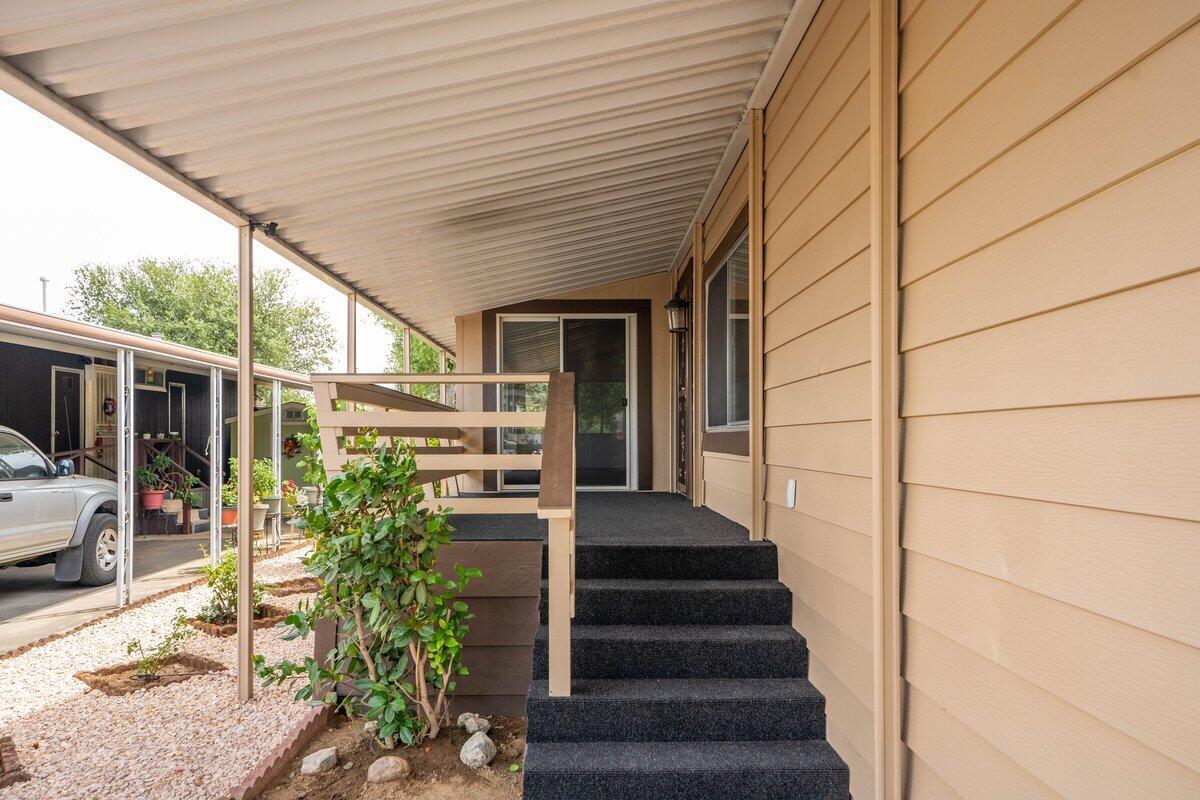 property viewer photo 1