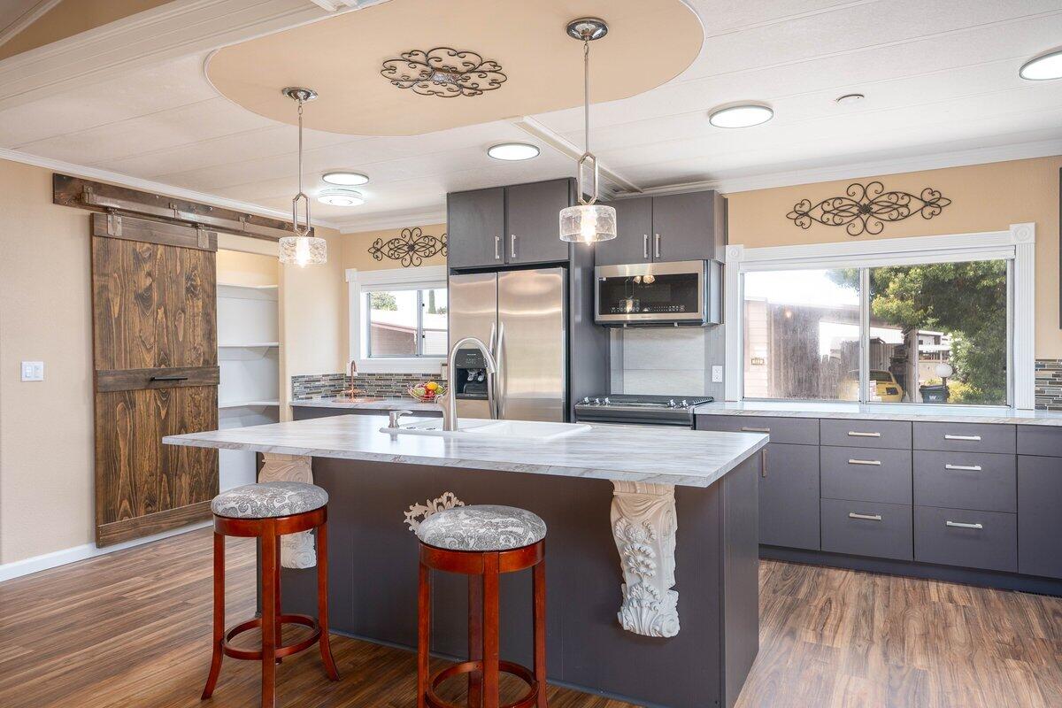 property viewer photo 2