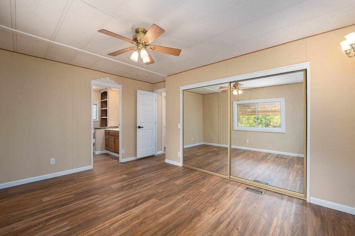 property viewer photo 8