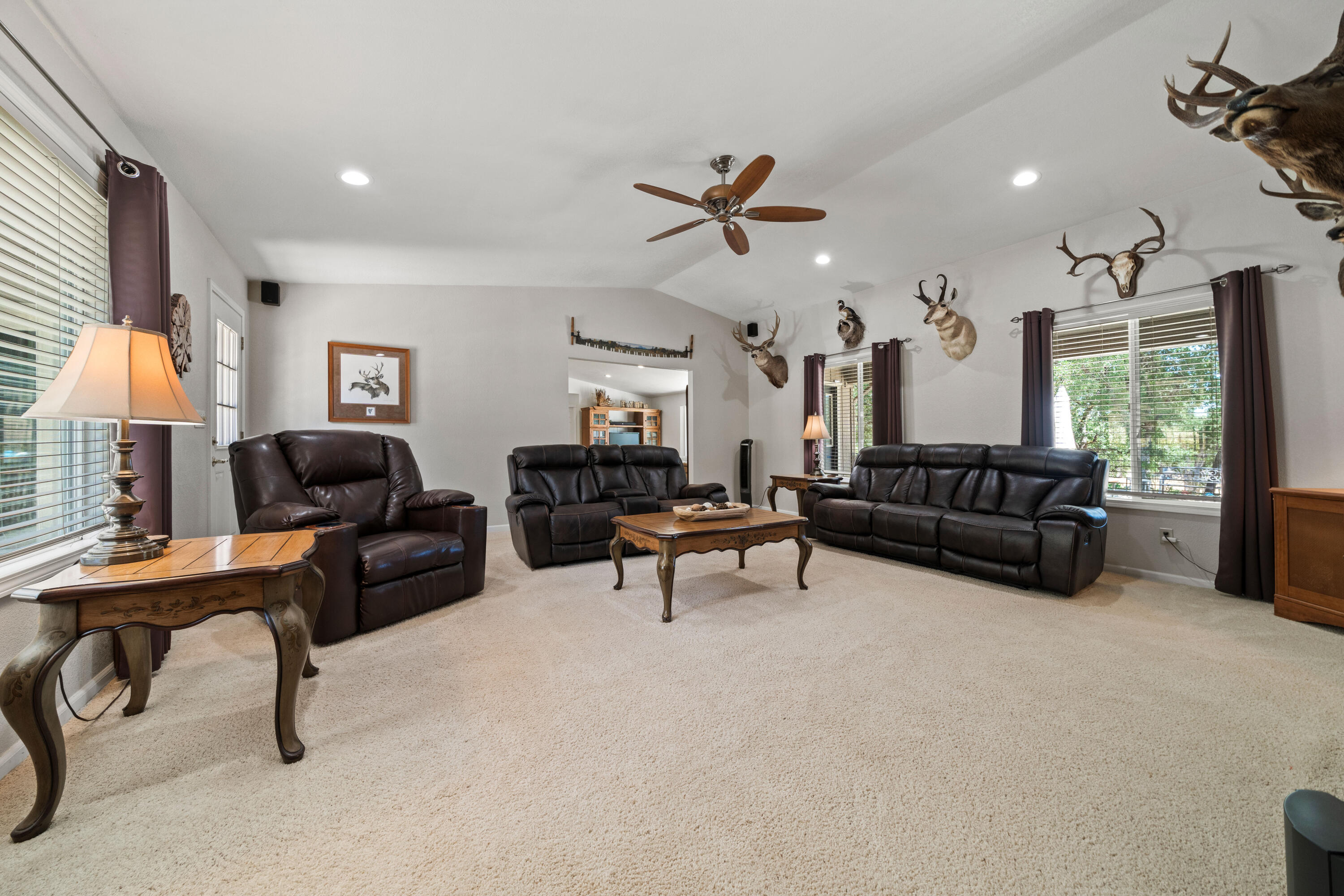 property viewer photo 18