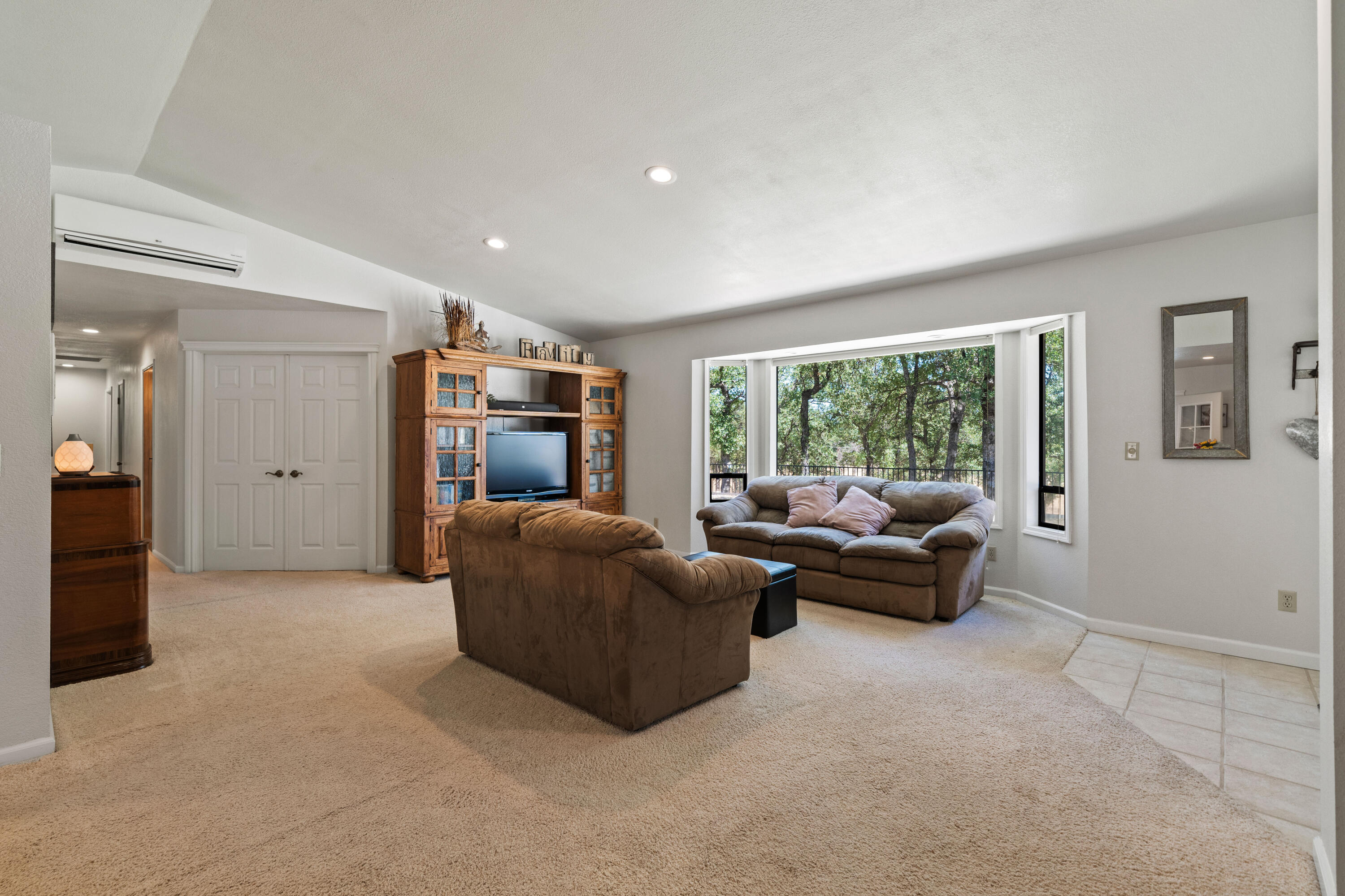 property viewer photo 3