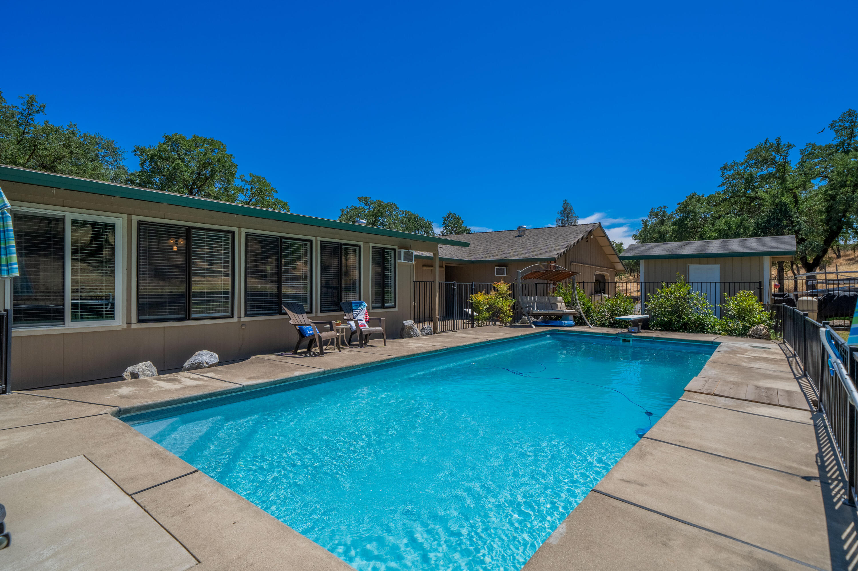 property viewer photo 33