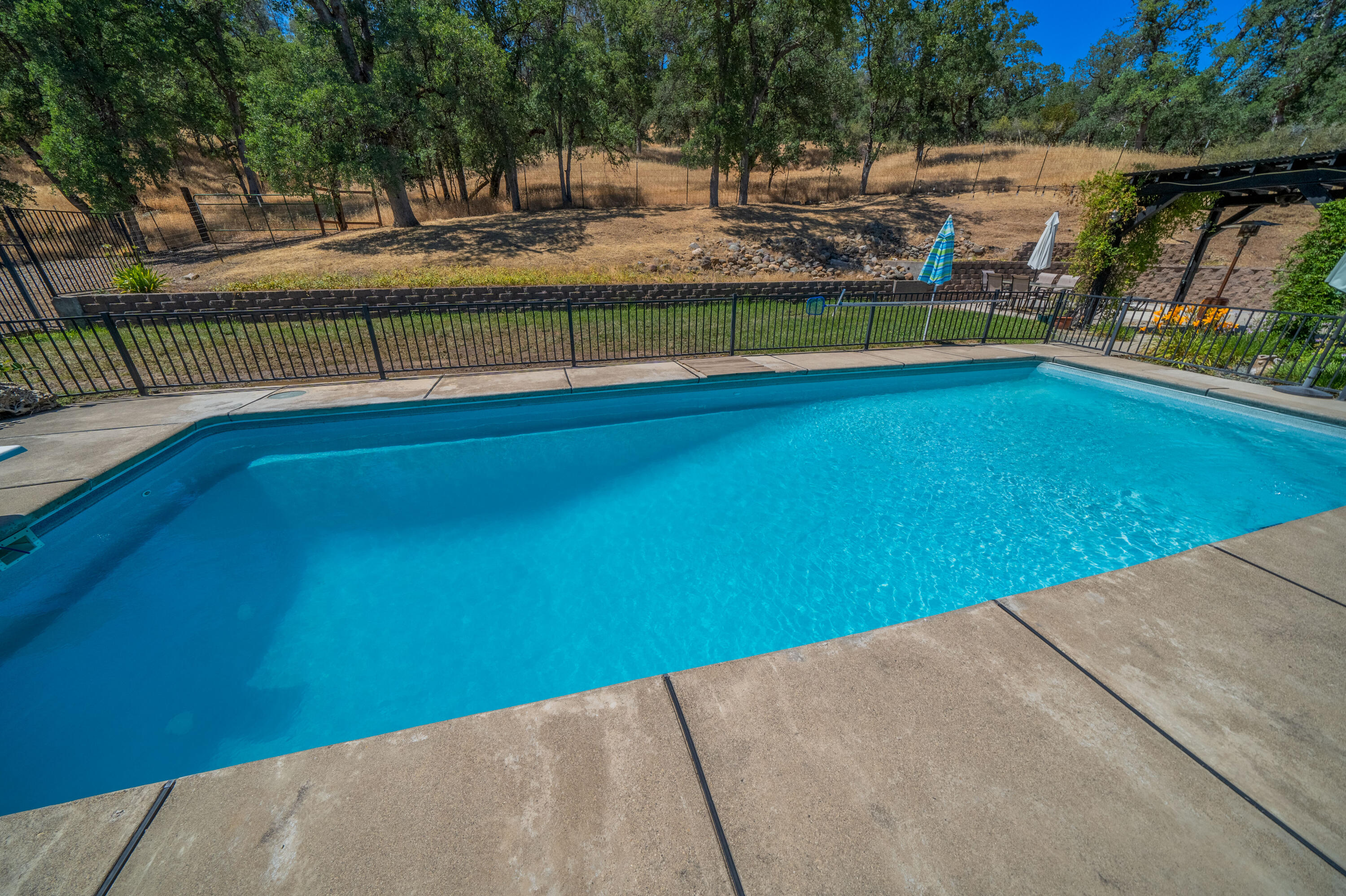 property viewer photo 36