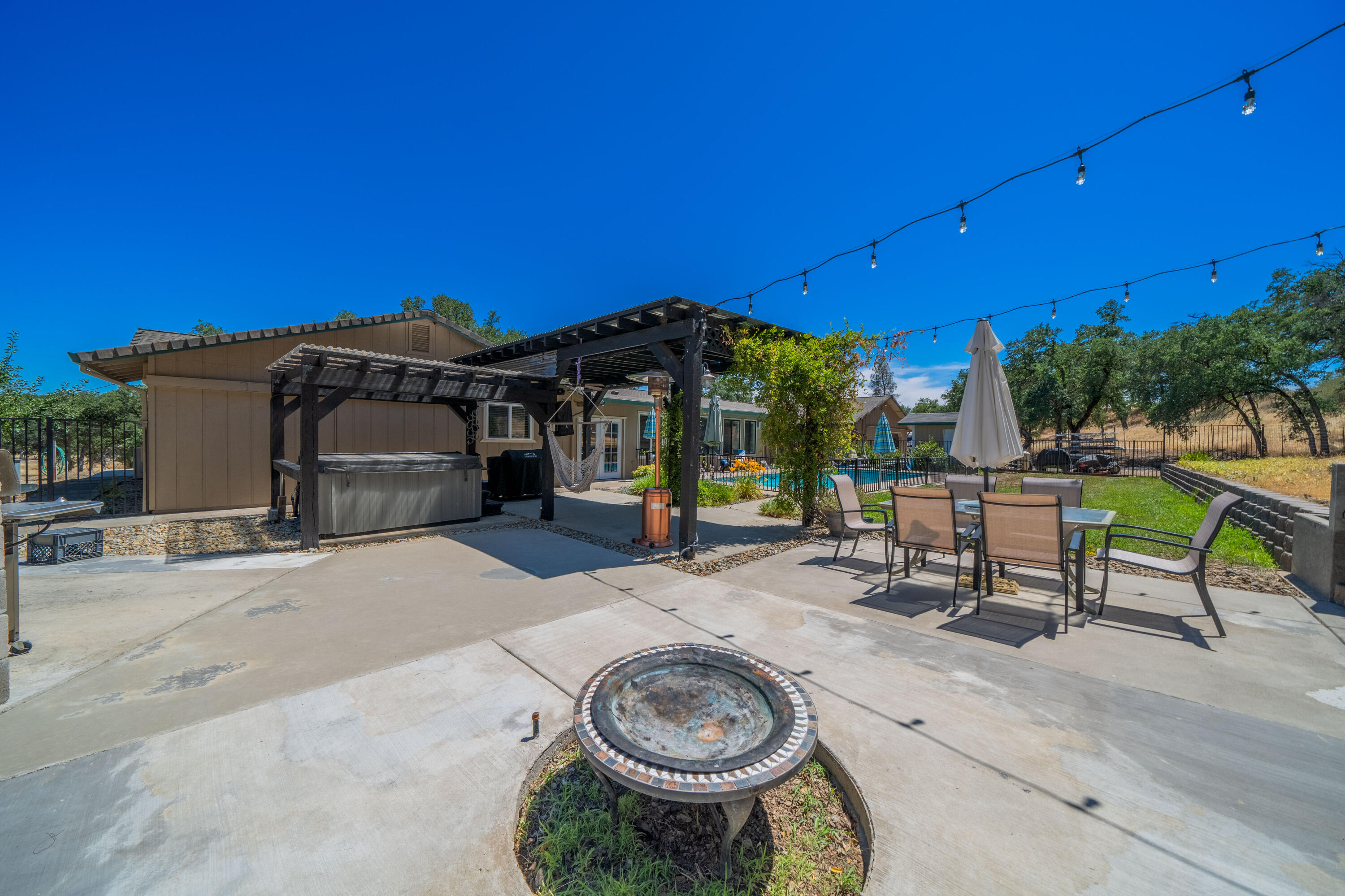 property viewer photo 43