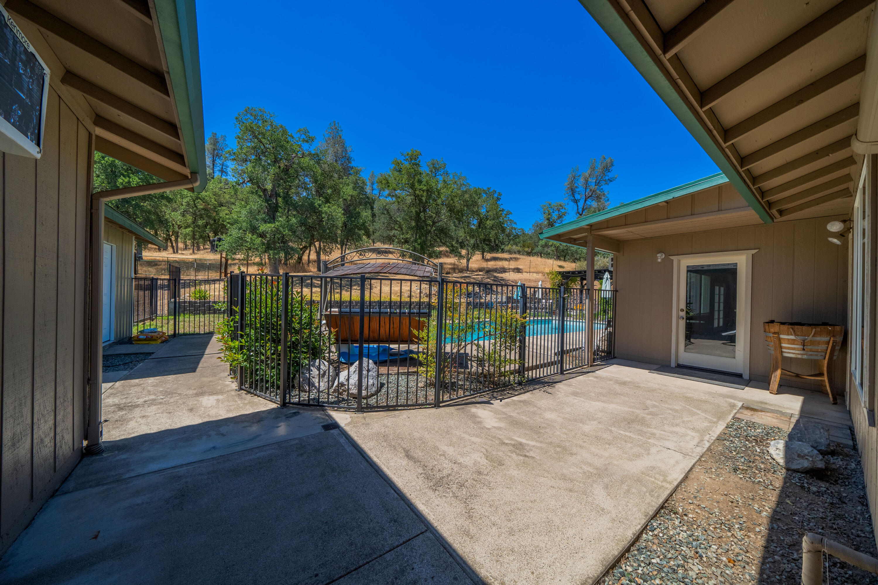 property viewer photo 51