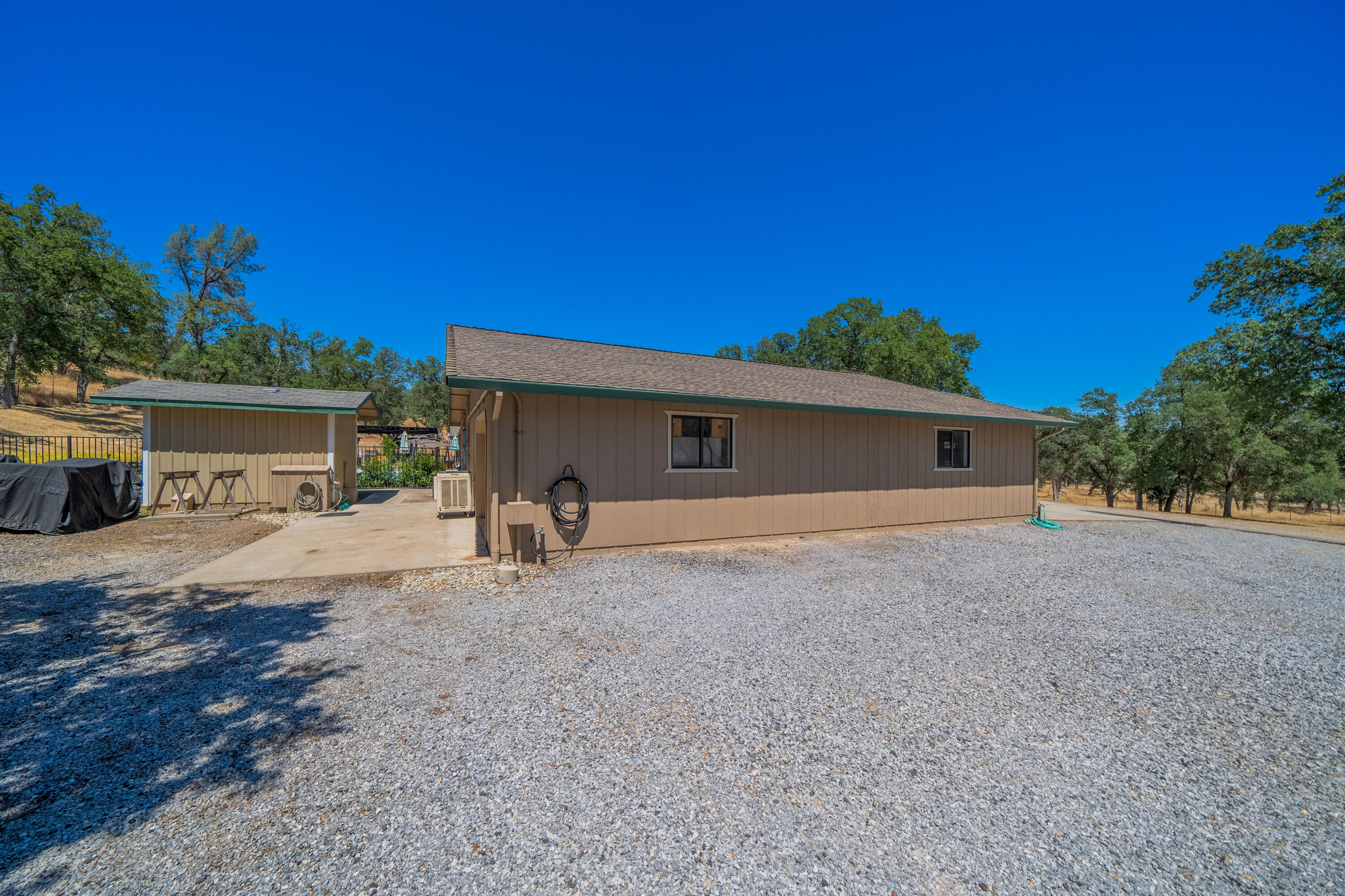 property viewer photo 56