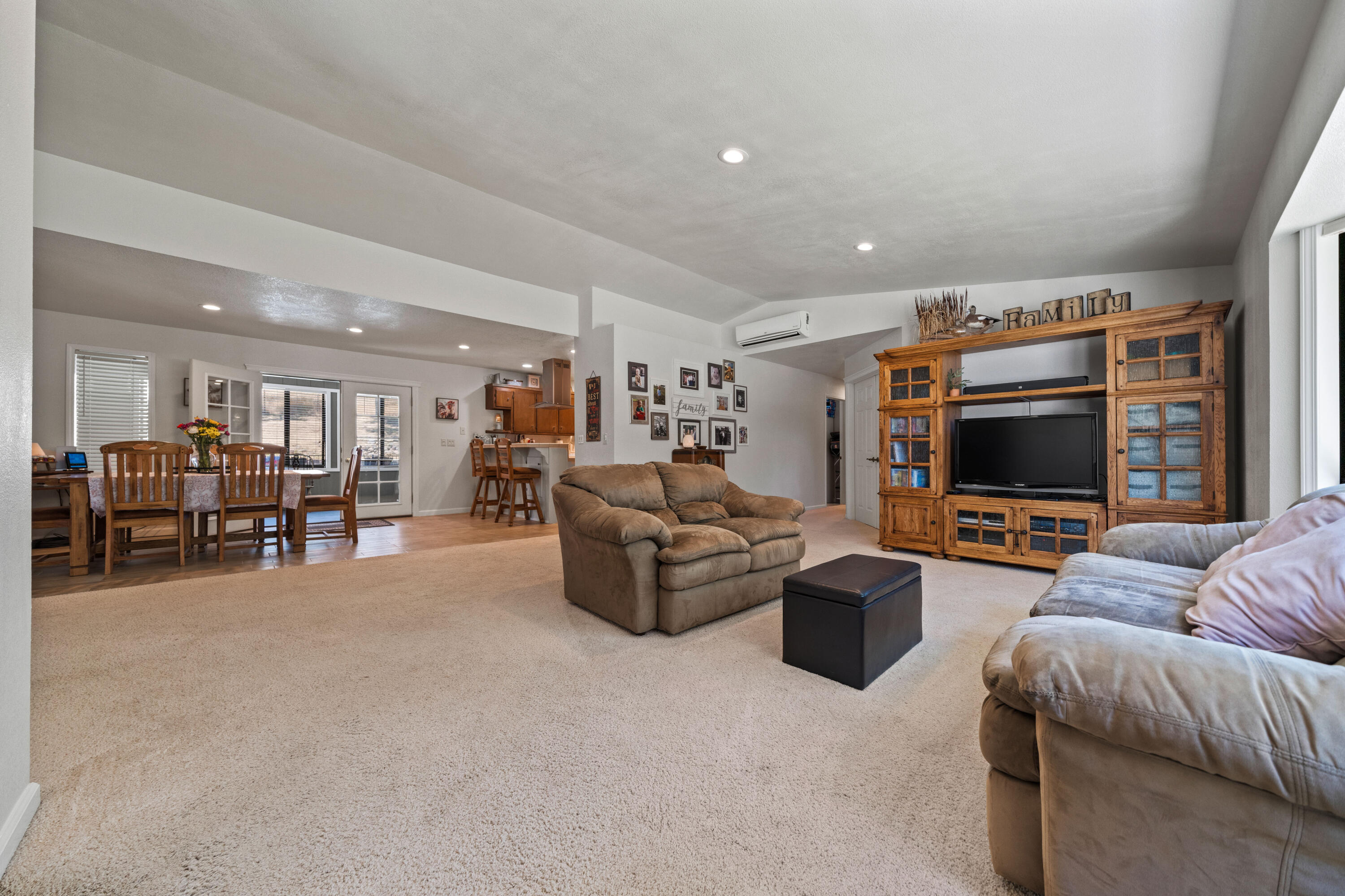 property viewer photo 6