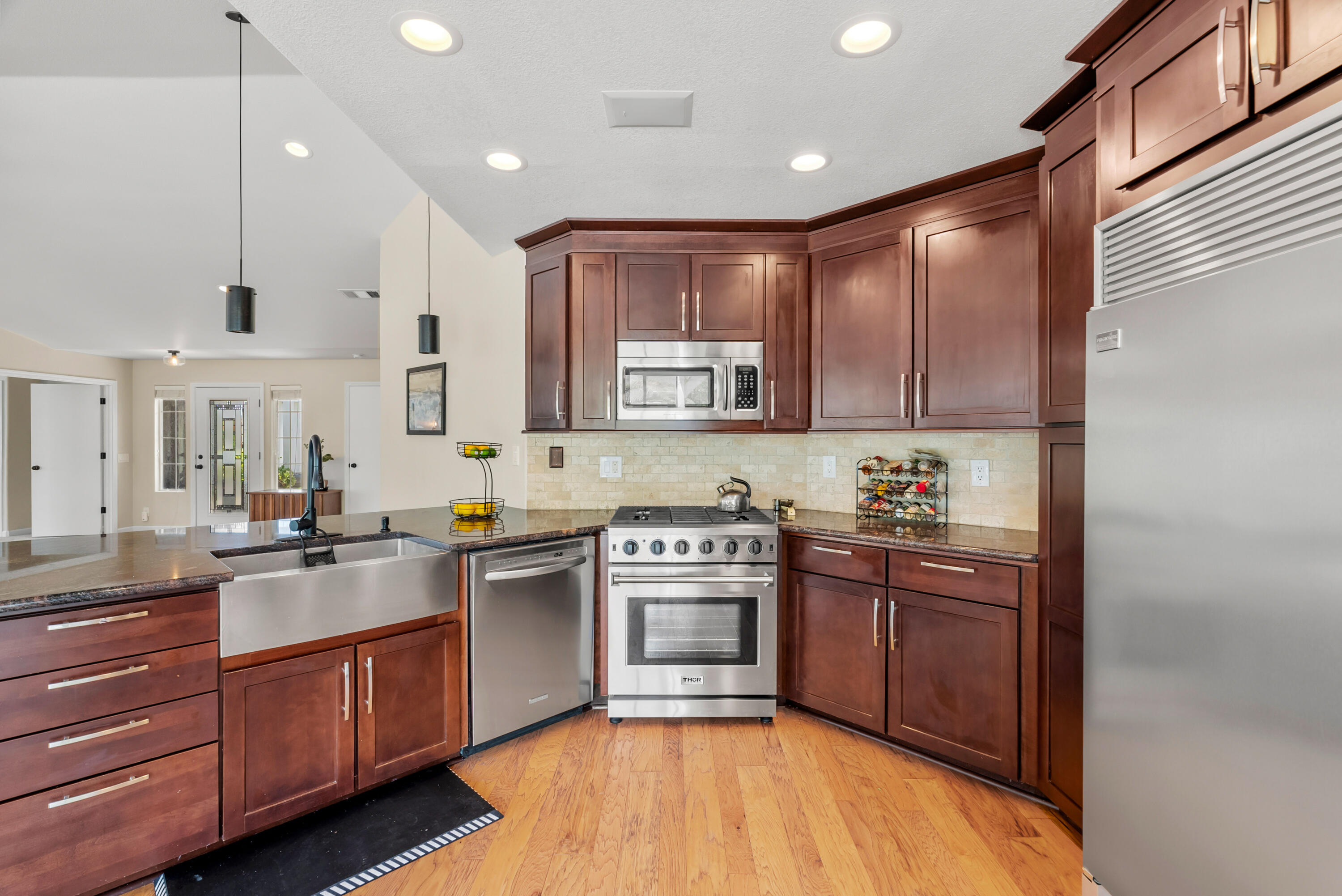 property viewer photo 11