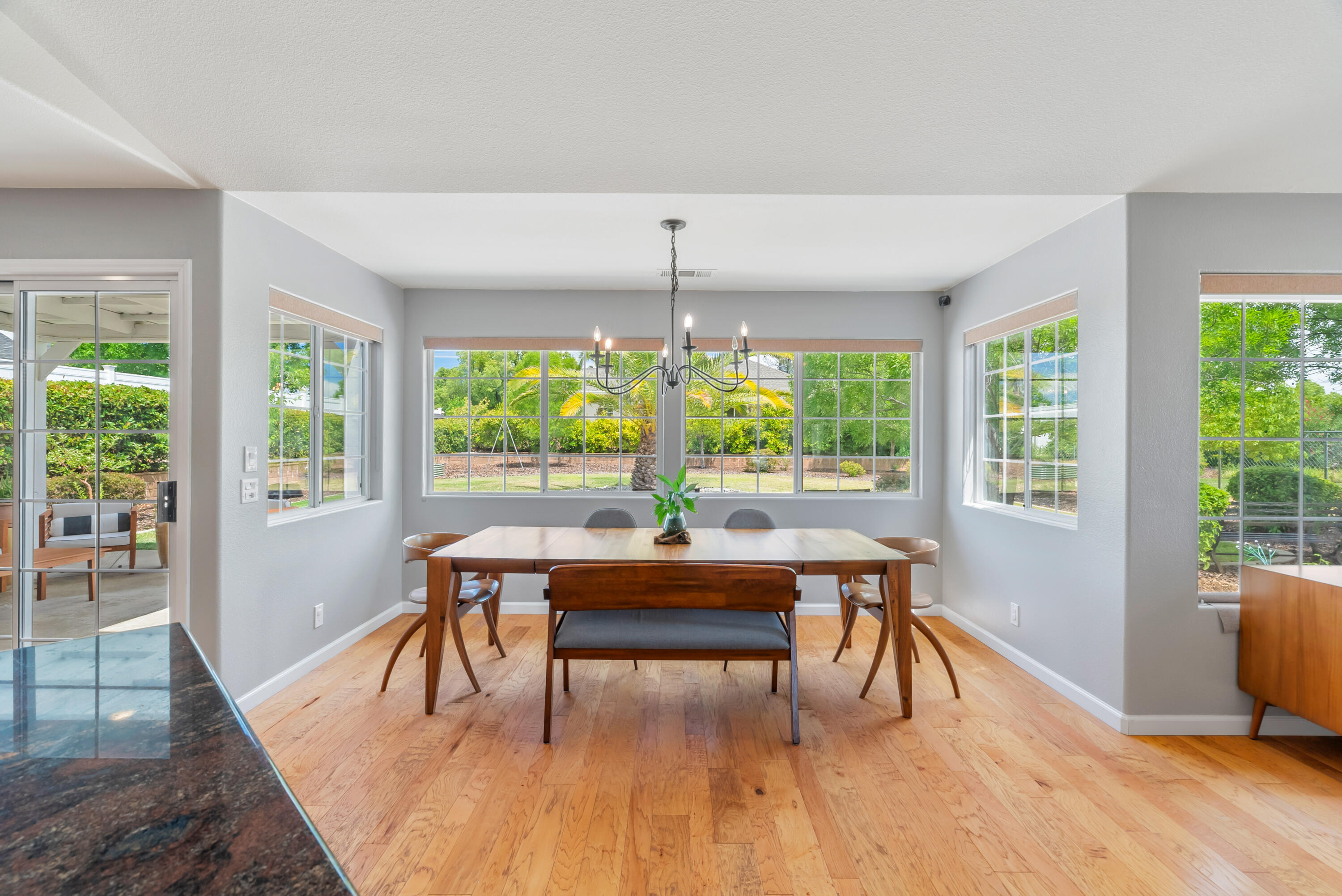 property viewer photo 13