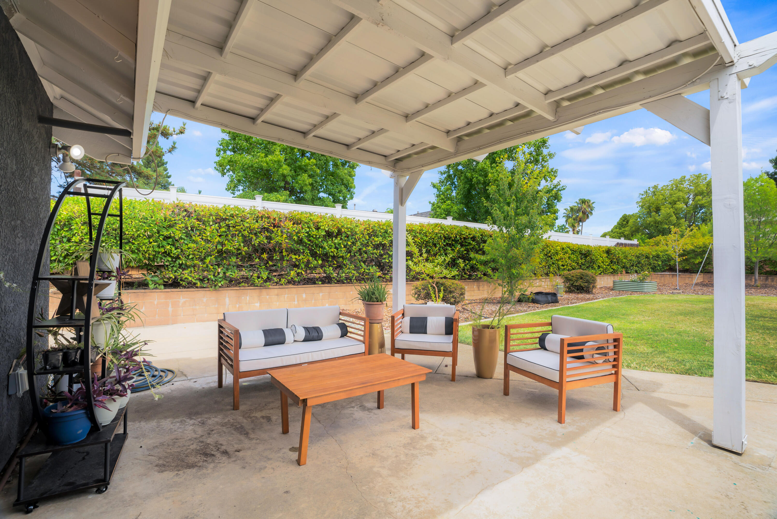 property viewer photo 24